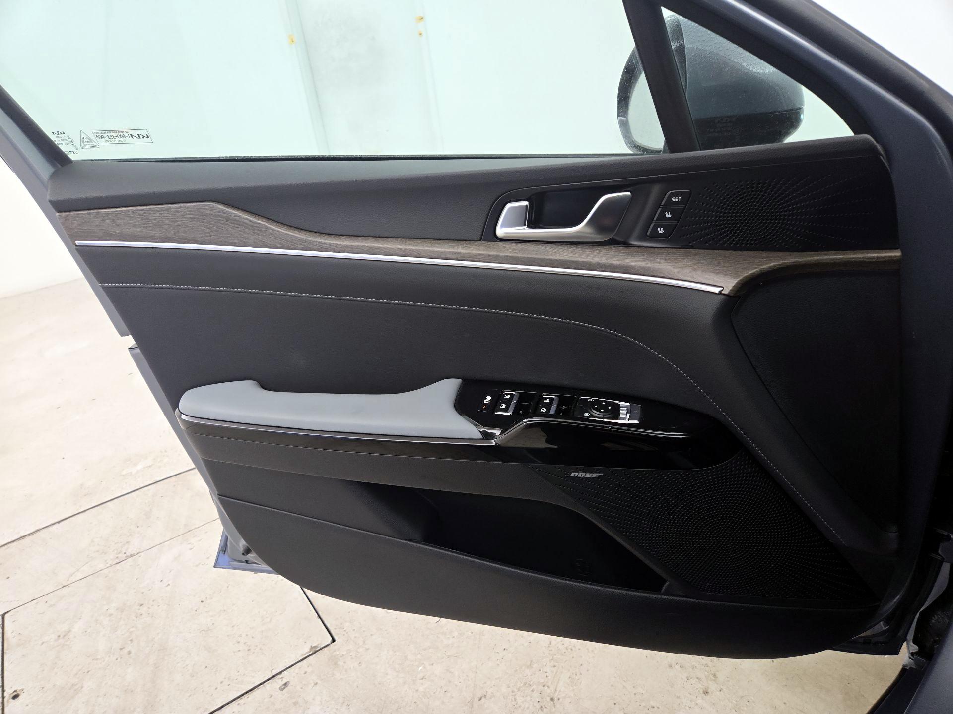 Thumbnail: 2023 Kia K5 - 12