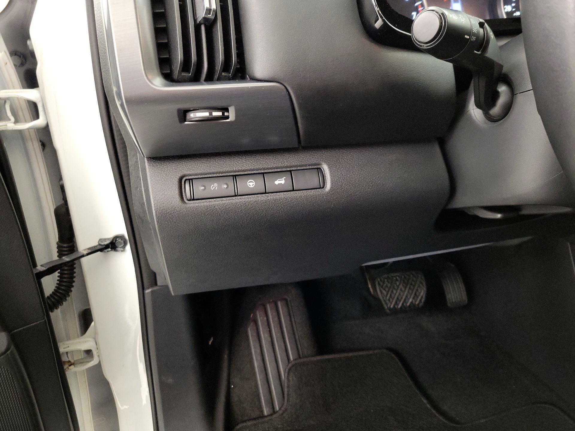 Thumbnail: 2022 Nissan Pathfinder - 13