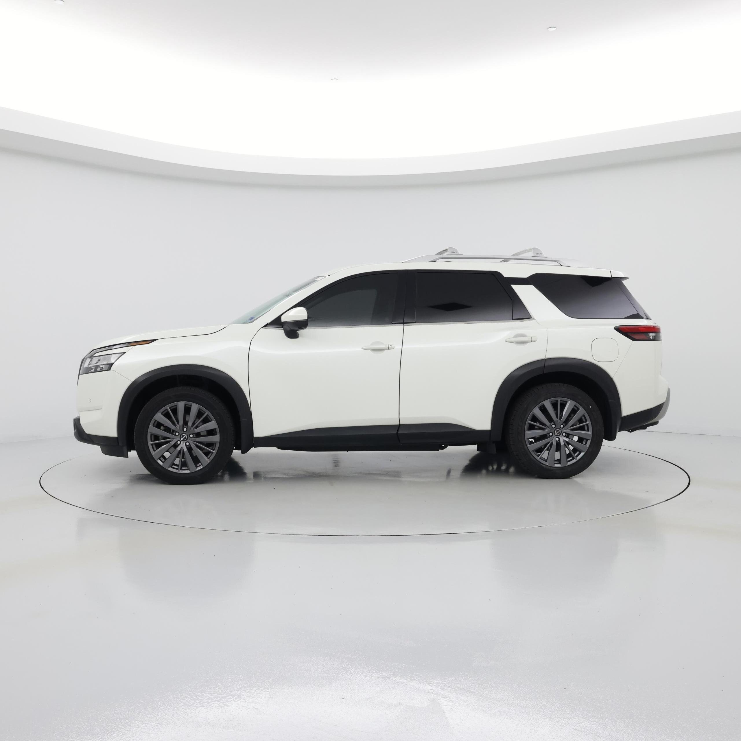 Thumbnail: 2022 Nissan Pathfinder - 3