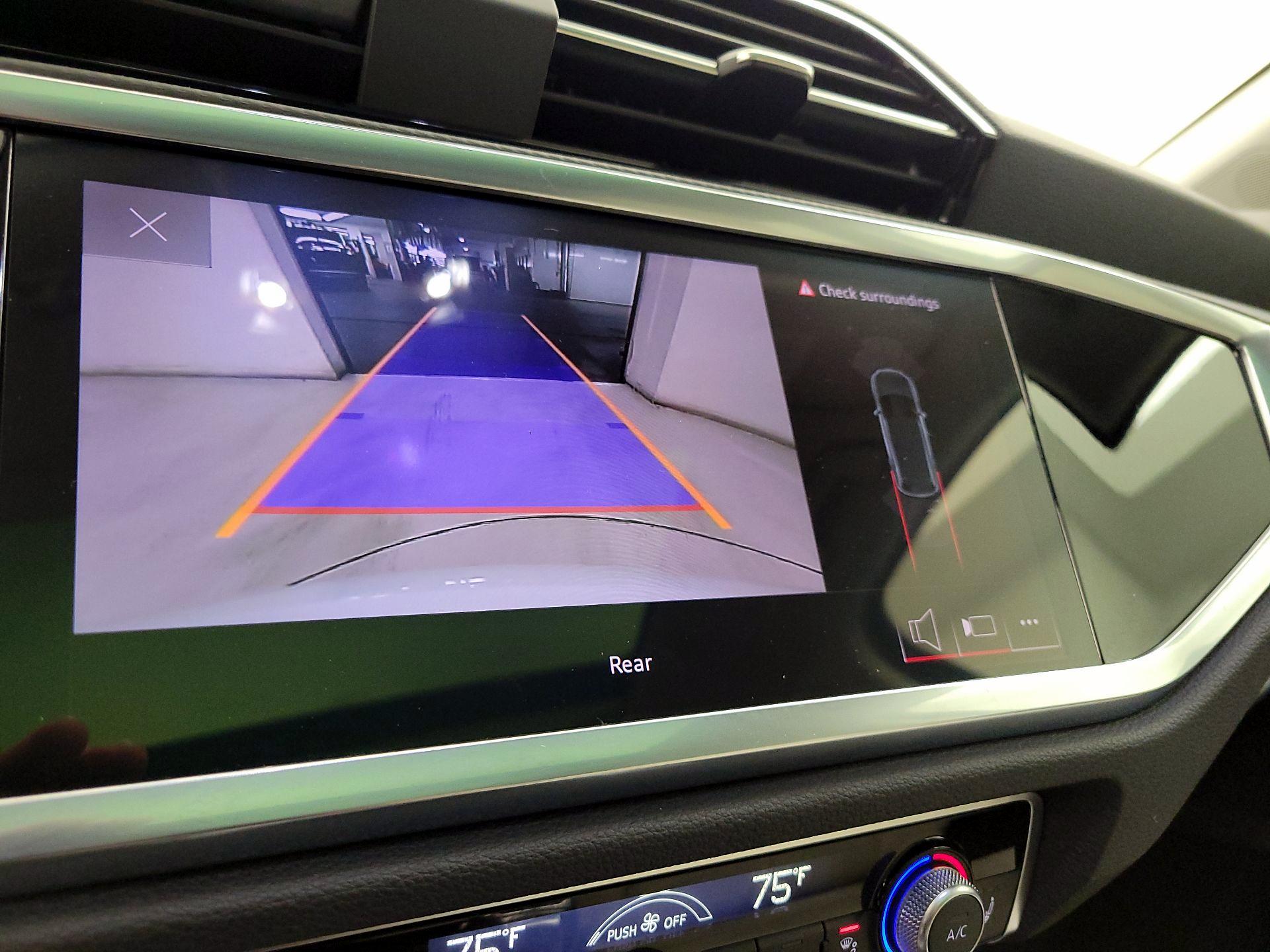 Thumbnail: 2023 Audi Q3 - 14