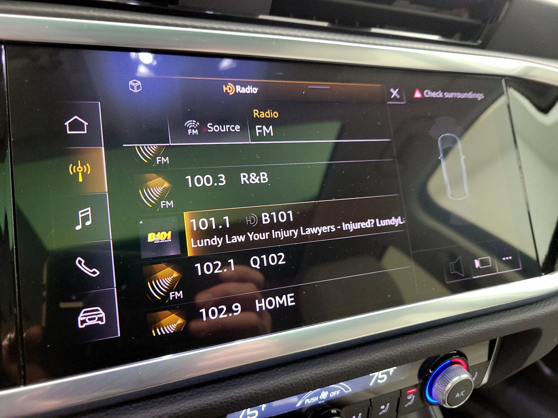 Thumbnail: 2023 Audi Q3 - 15