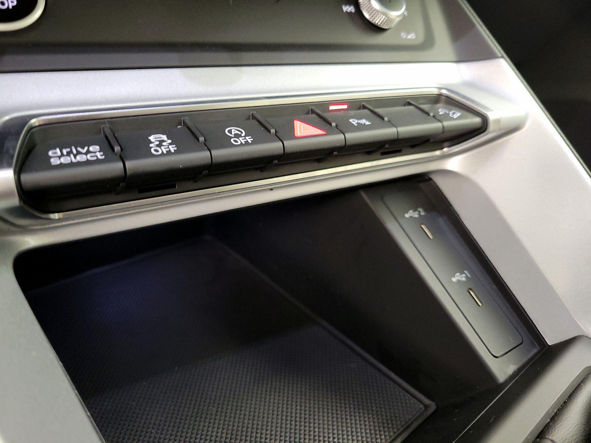 Thumbnail: 2023 Audi Q3 - 18