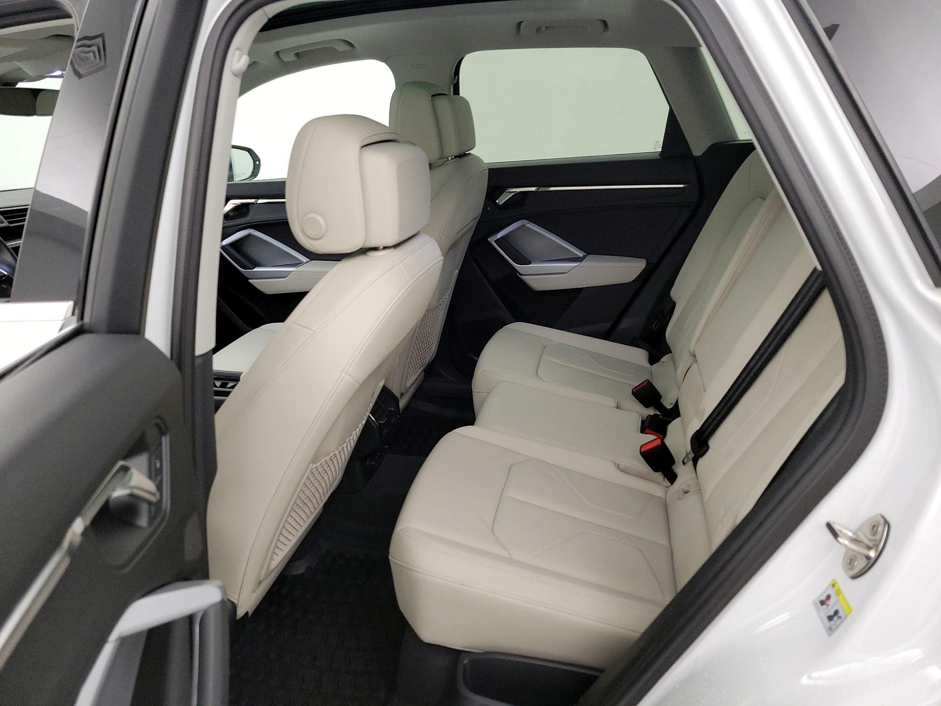 Thumbnail: 2023 Audi Q3 - 20