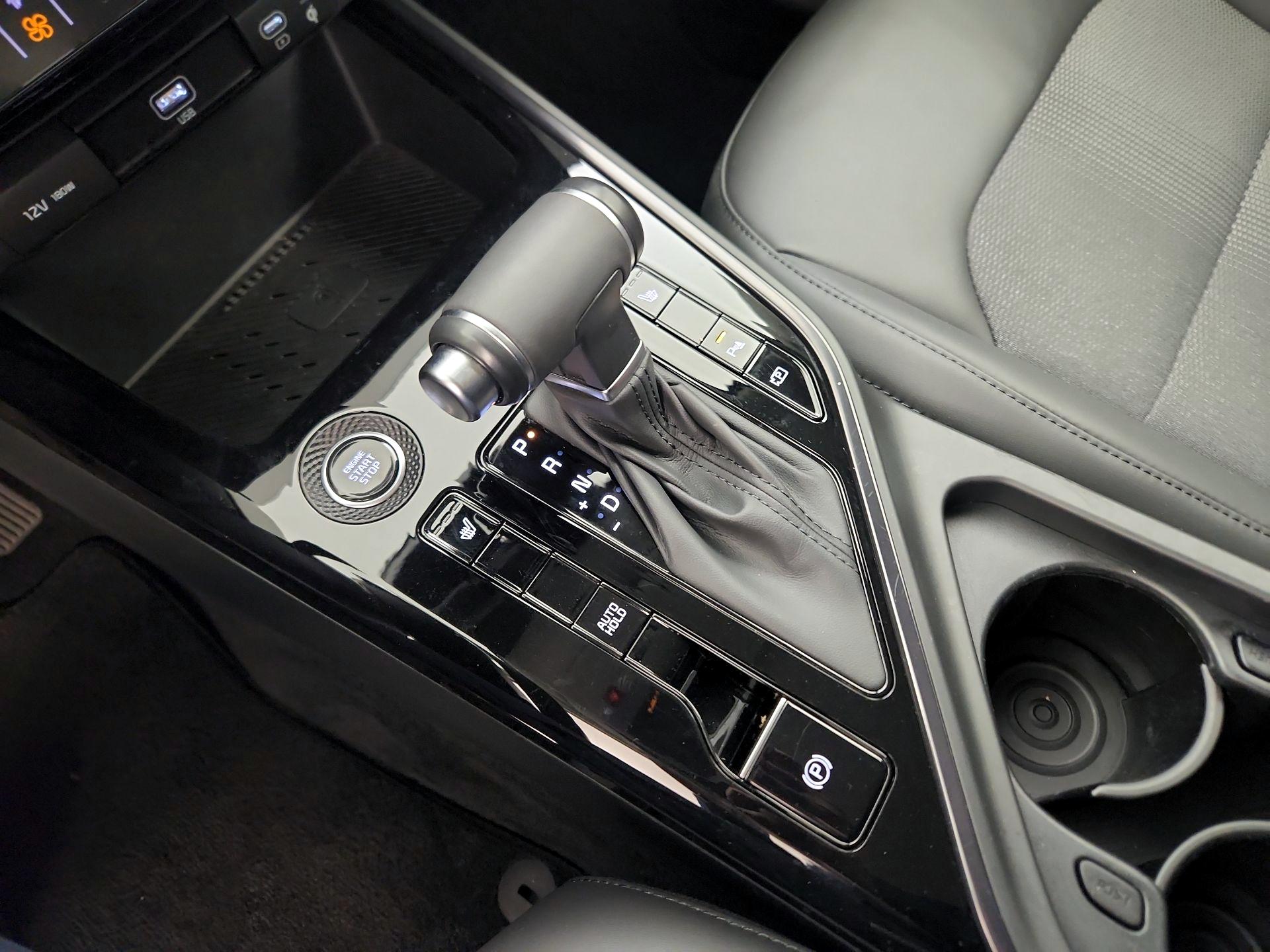 Thumbnail: 2023 Kia Niro - 18