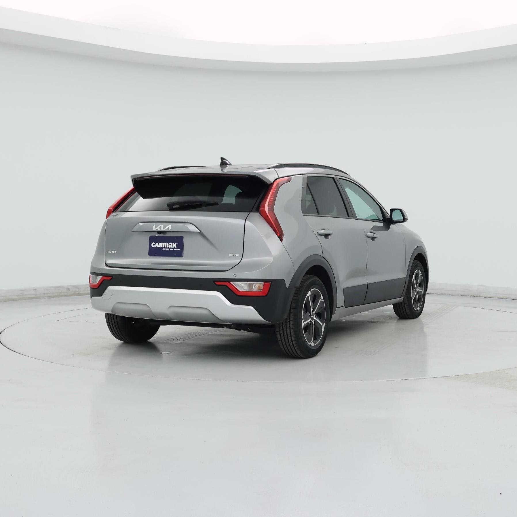 Thumbnail: 2023 Kia Niro - 8