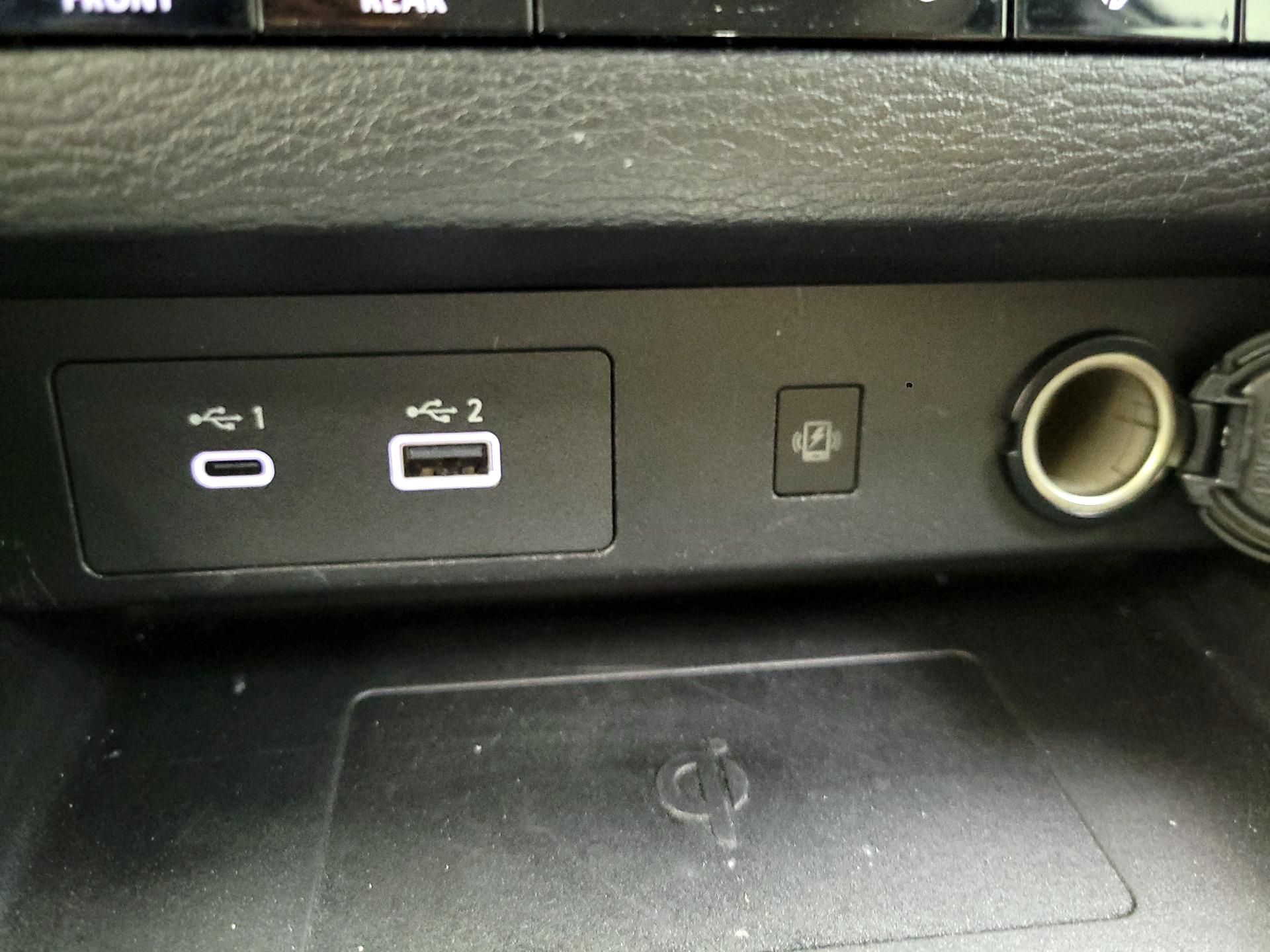 Thumbnail: 2024 Mitsubishi Outlander - 17