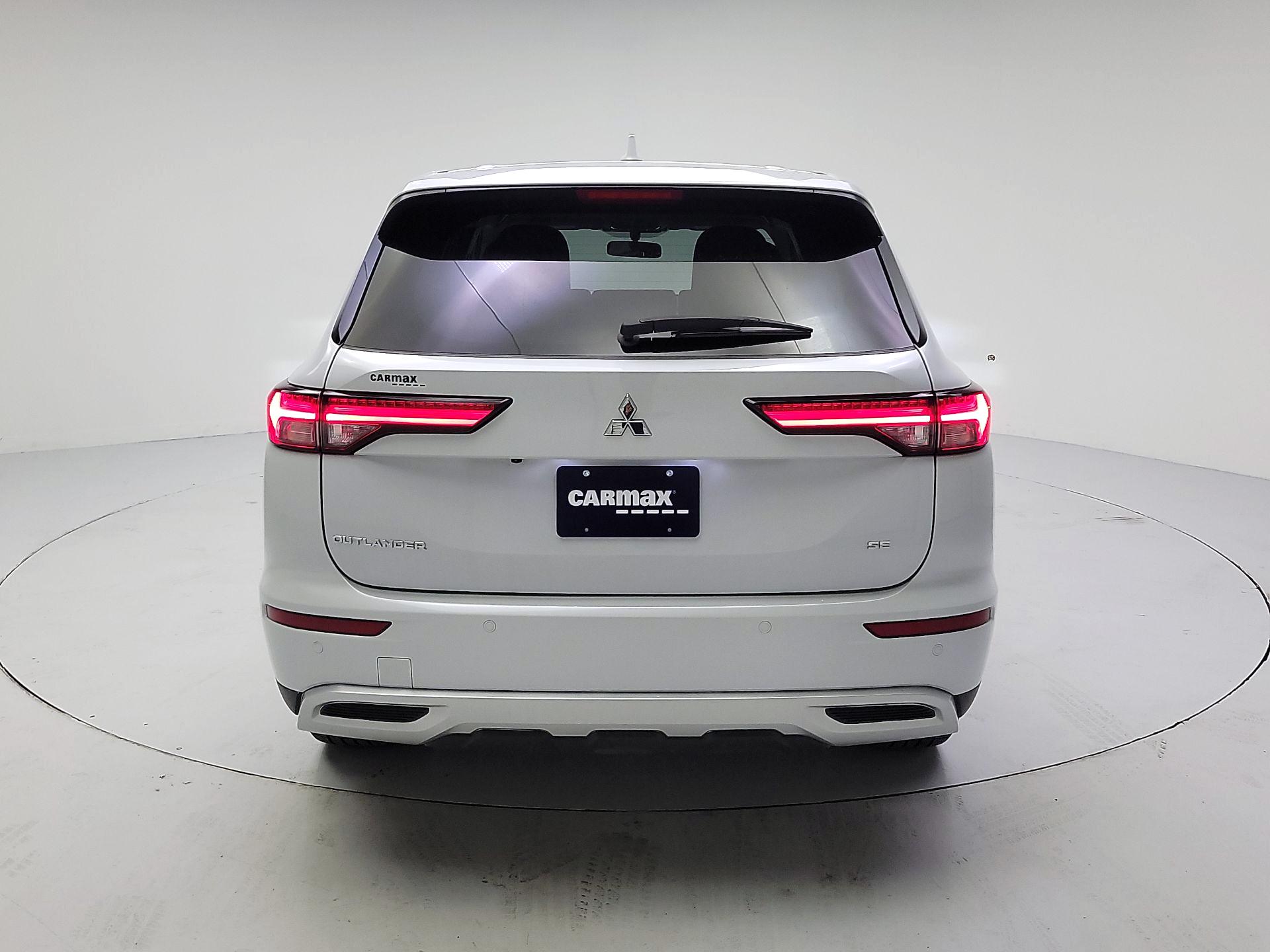 Thumbnail: 2024 Mitsubishi Outlander - 6