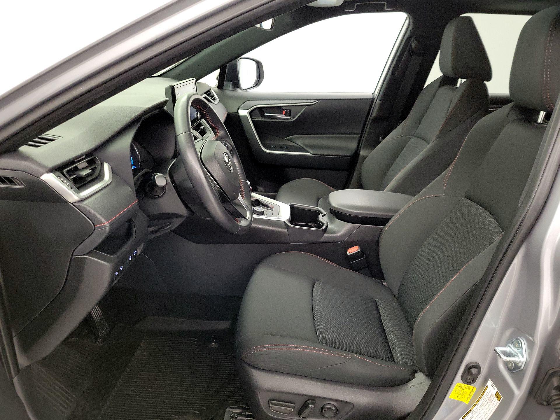 Thumbnail: 2022 Toyota RAV4 - 11