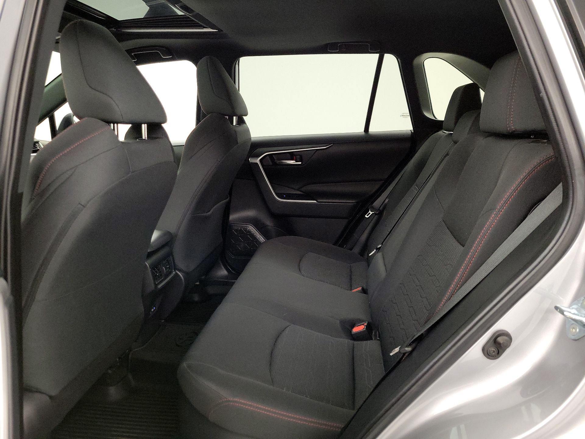 Thumbnail: 2022 Toyota RAV4 - 20