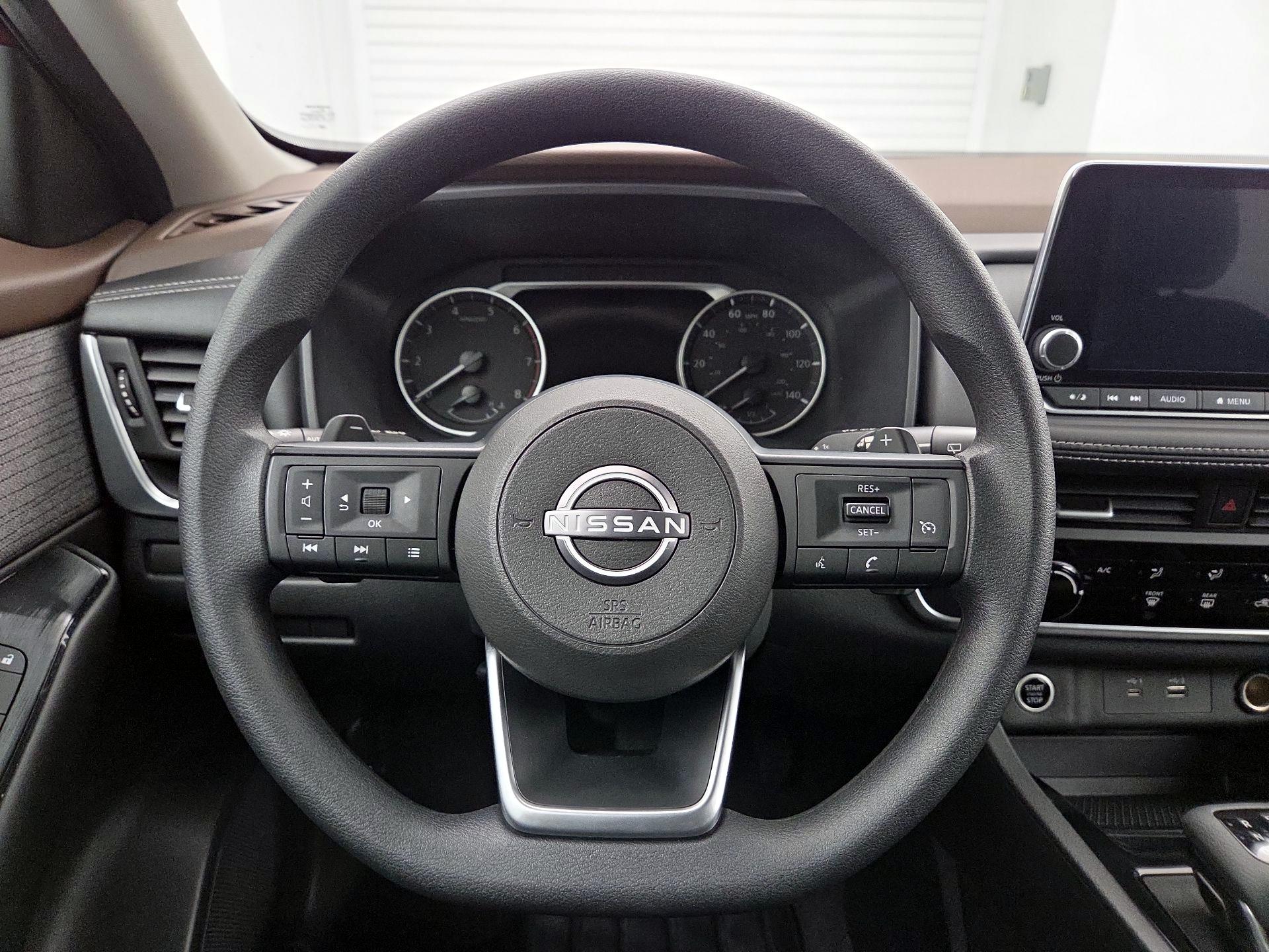 Thumbnail: 2023 Nissan Rogue - 10