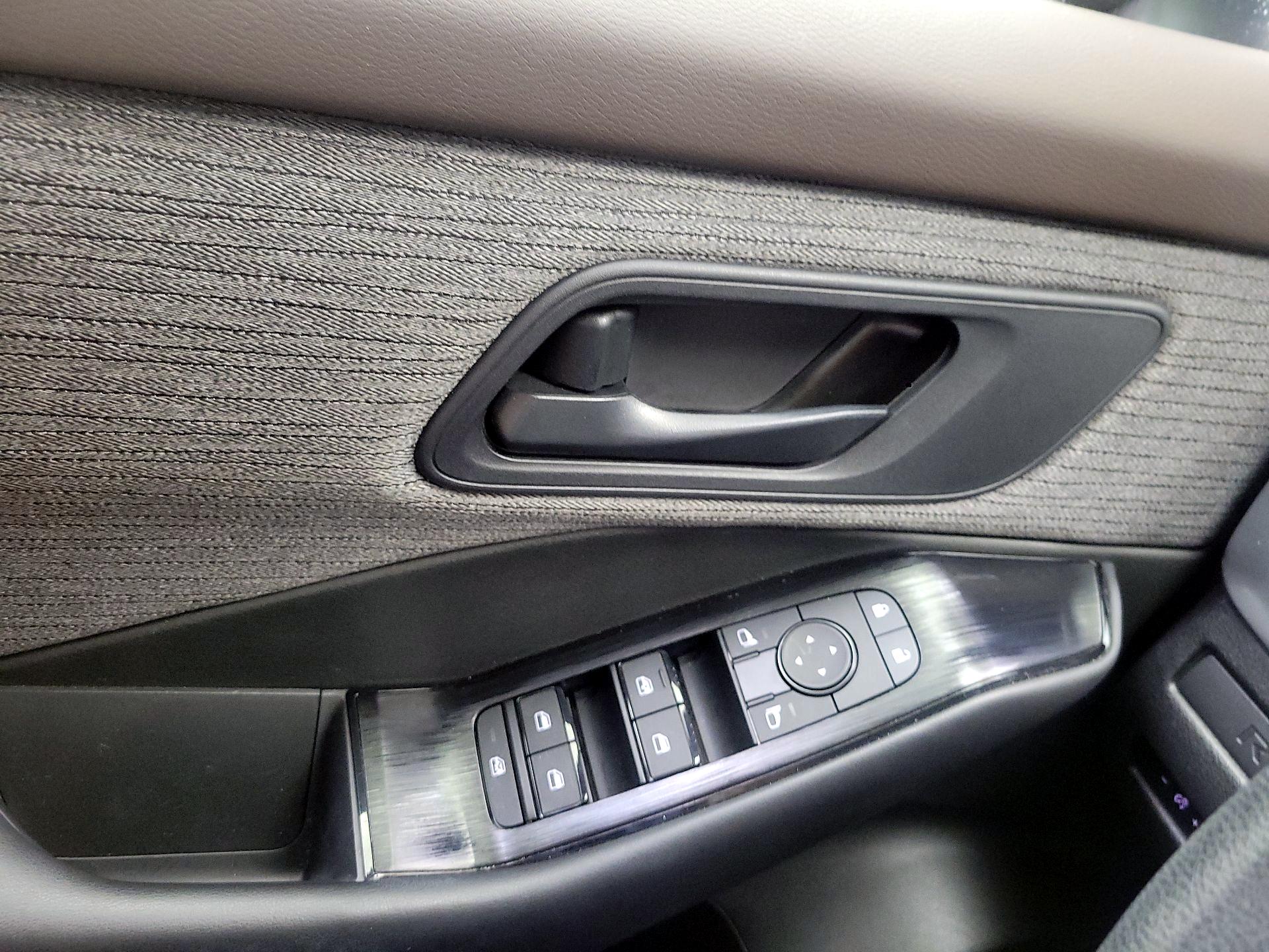 Thumbnail: 2023 Nissan Rogue - 10