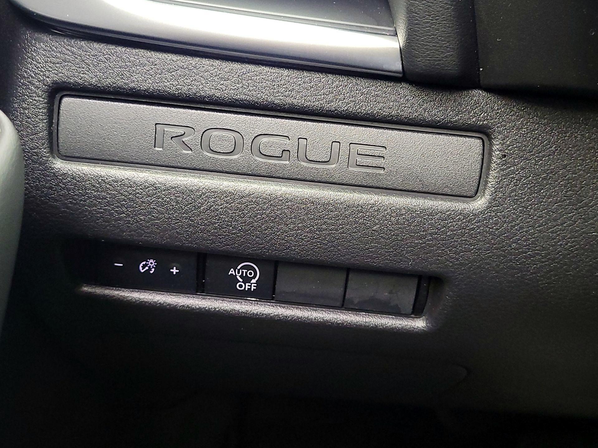 Thumbnail: 2023 Nissan Rogue - 11