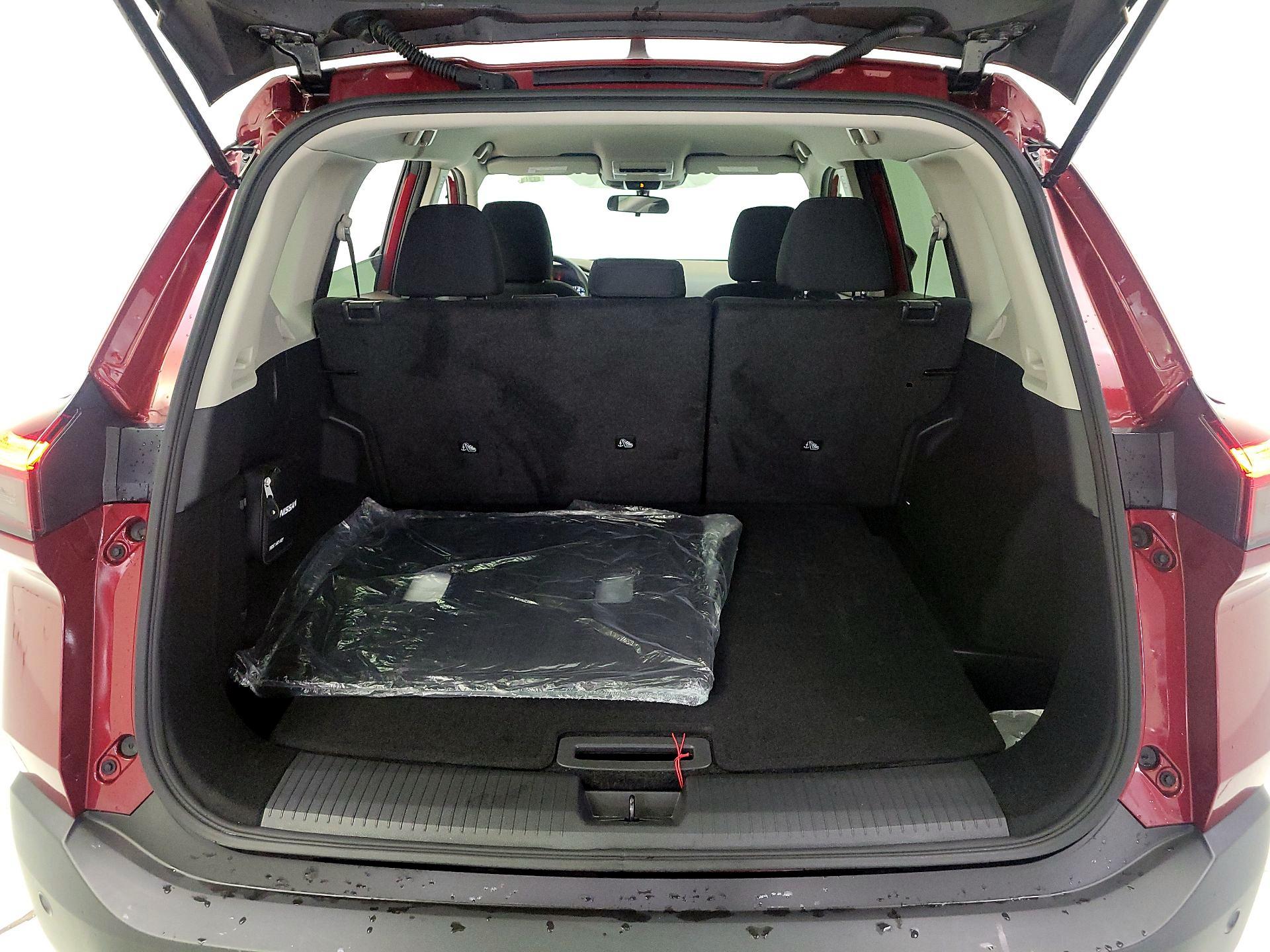 Thumbnail: 2023 Nissan Rogue - 18