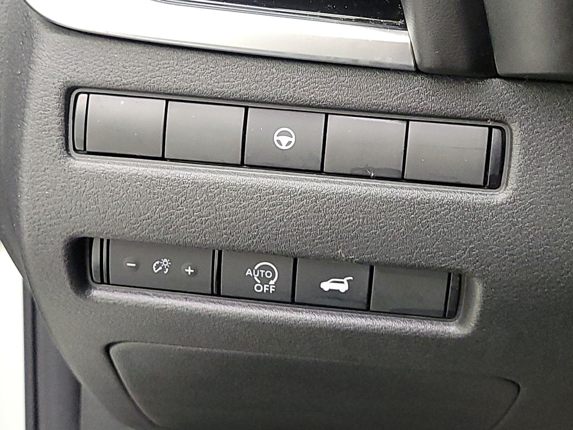 Thumbnail: 2023 Nissan Rogue - 11