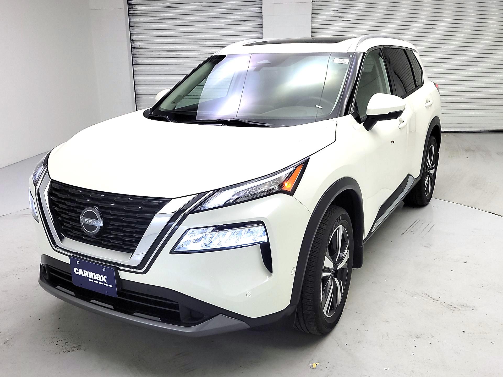 Thumbnail: 2023 Nissan Rogue - 3