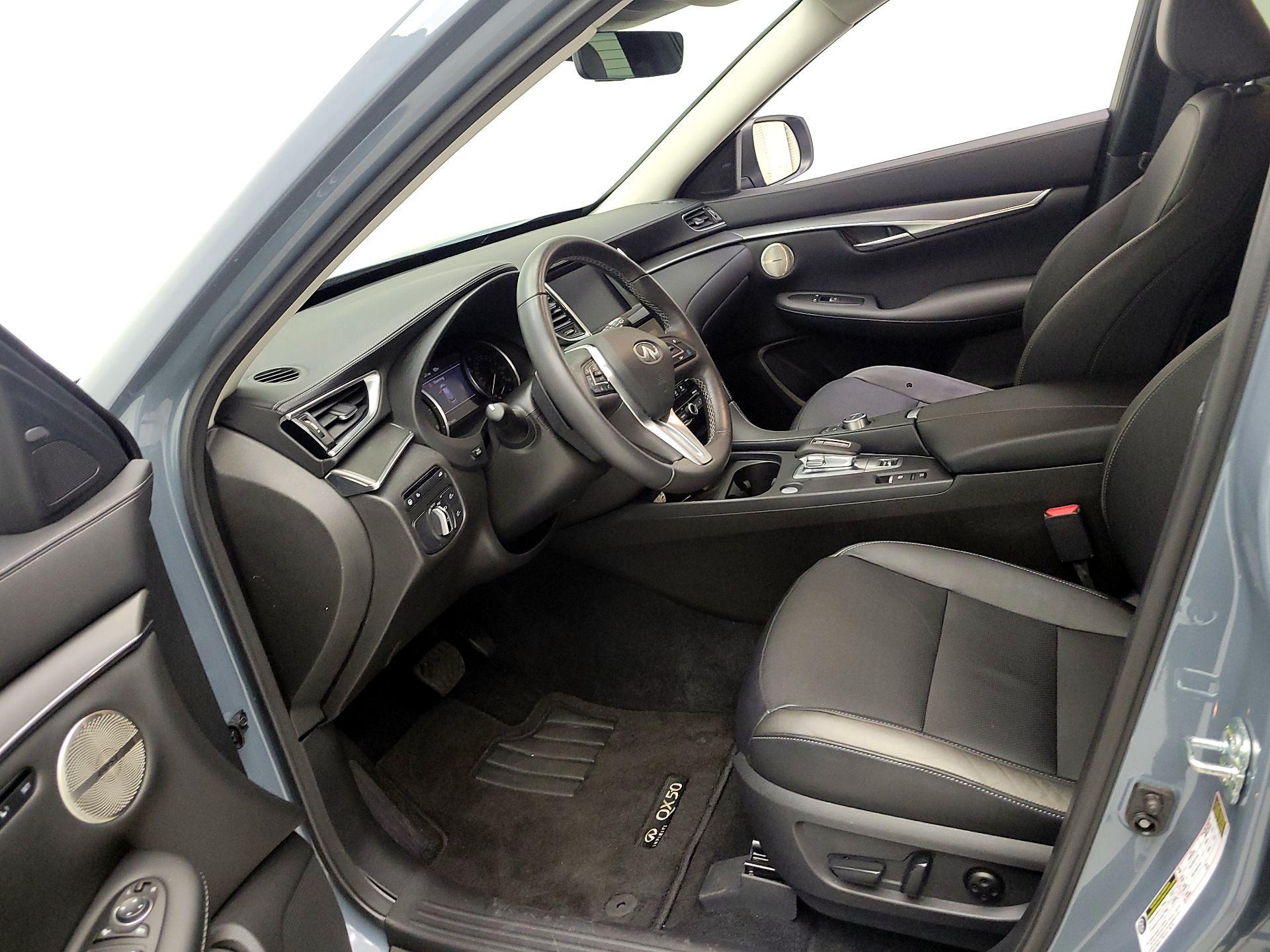 Thumbnail: 2024 INFINITI QX50 - 9