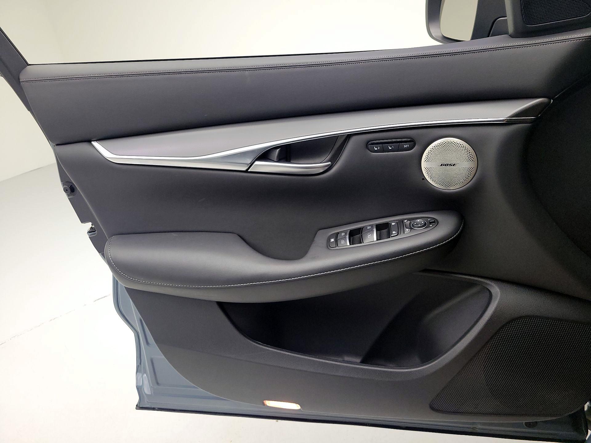 Thumbnail: 2024 INFINITI QX50 - 10