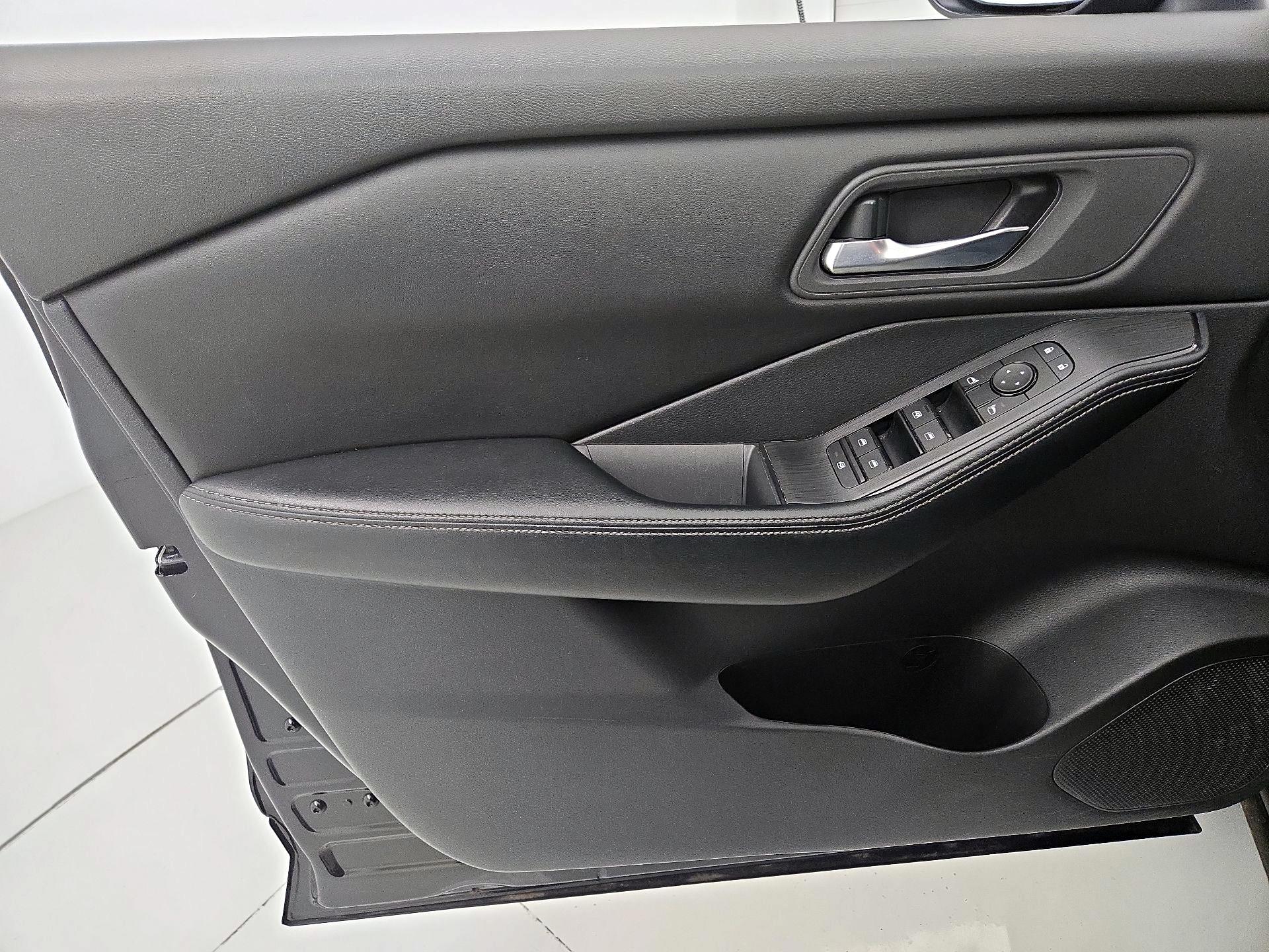 Thumbnail: 2024 Nissan Rogue - 12