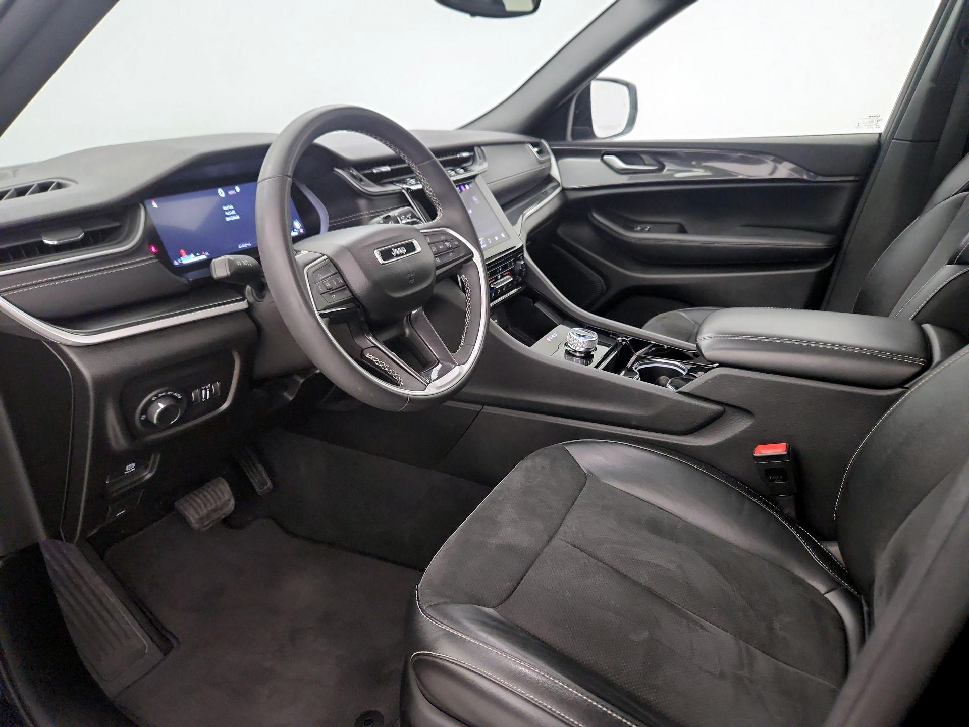 Thumbnail: 2023 Jeep Grand Cherokee - 11