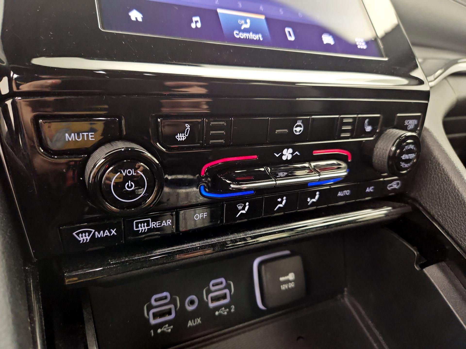 Thumbnail: 2023 Jeep Grand Cherokee - 16