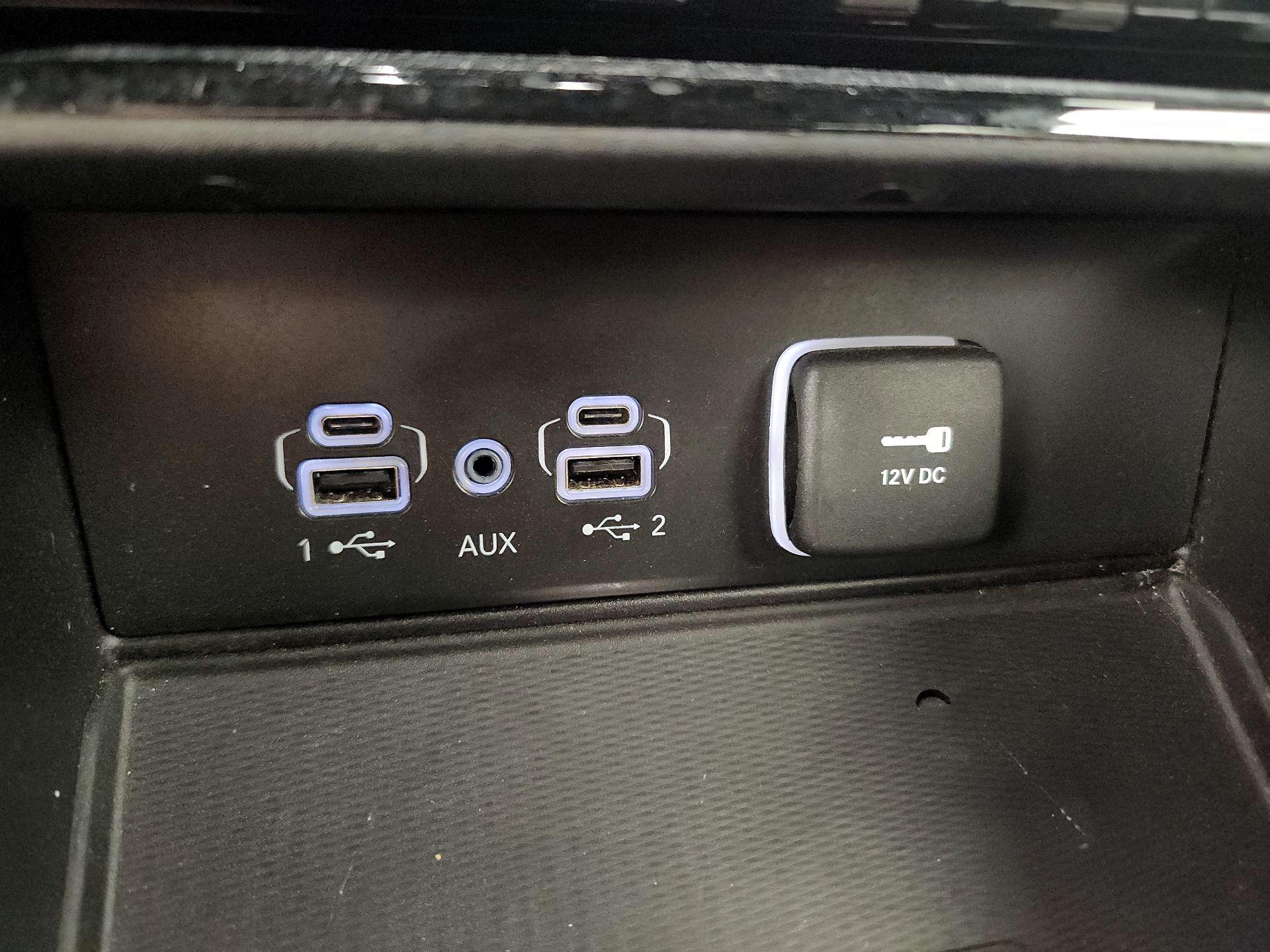 Thumbnail: 2023 Jeep Grand Cherokee - 18