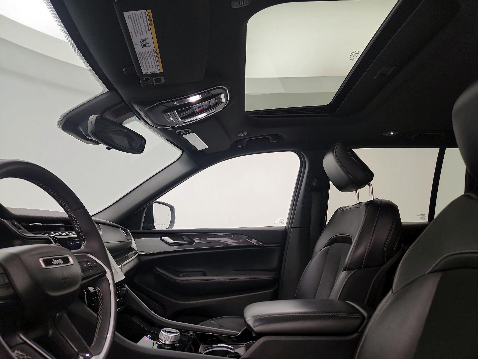 Thumbnail: 2023 Jeep Grand Cherokee - 19