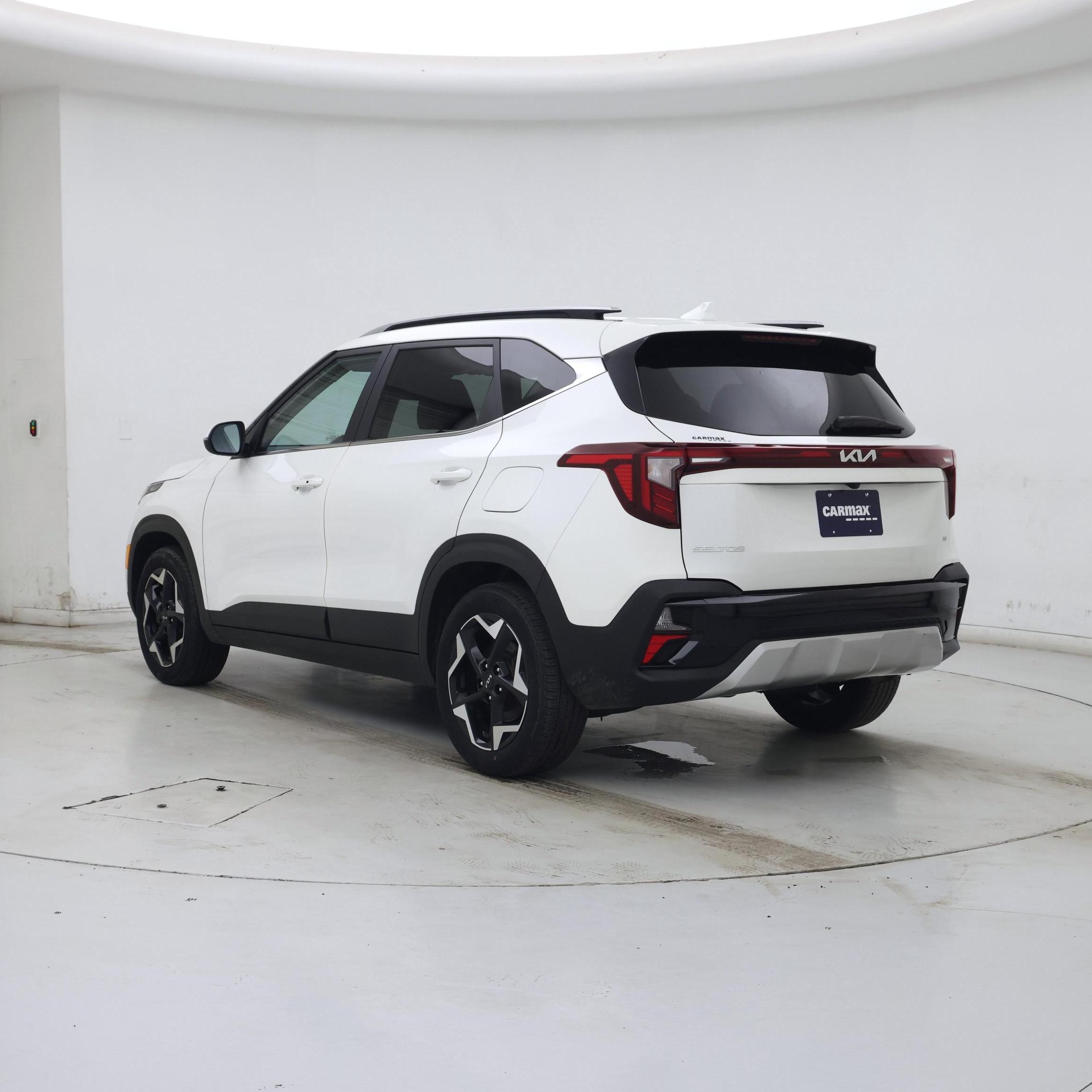 Thumbnail: 2024 Kia Seltos - 2