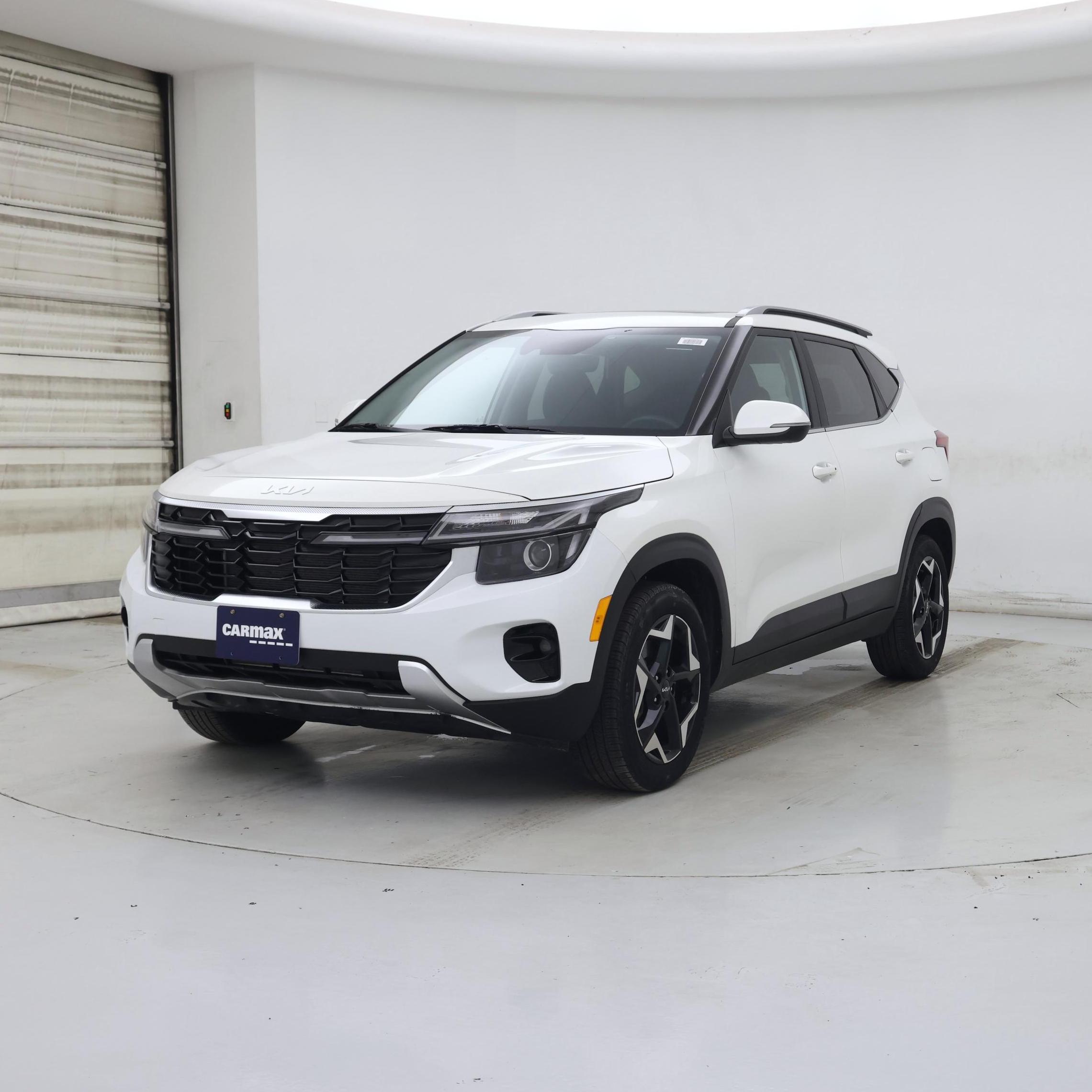 Thumbnail: 2024 Kia Seltos - 4