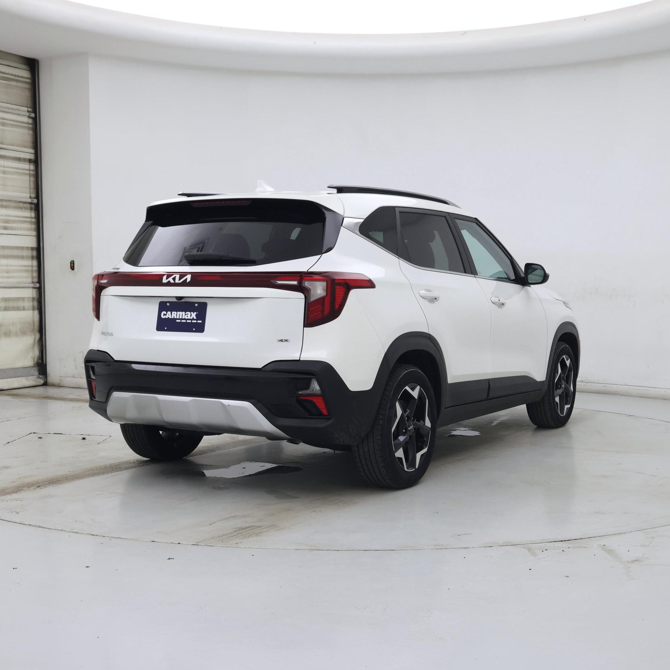 Thumbnail: 2024 Kia Seltos - 8