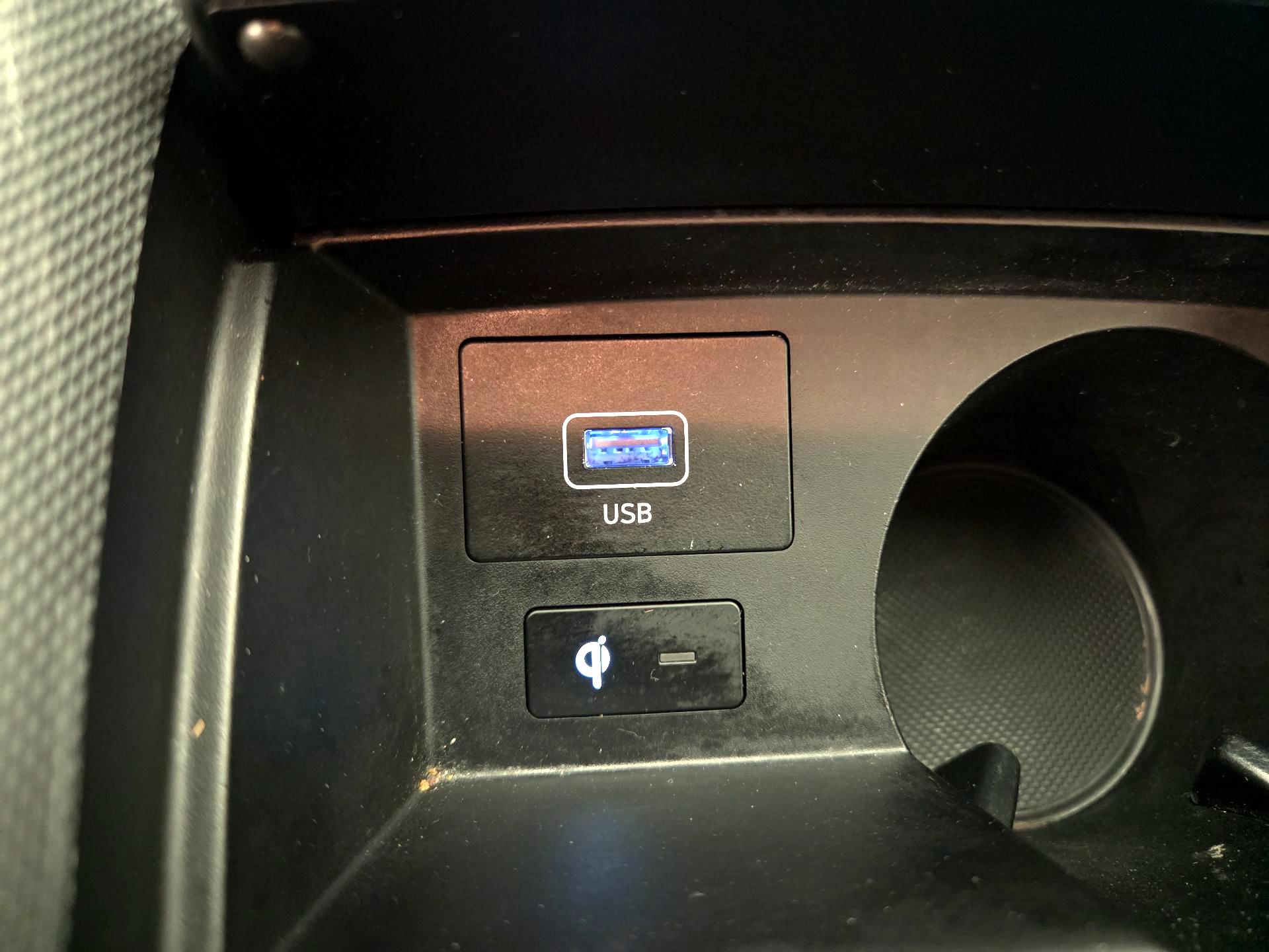 Thumbnail: 2022 Hyundai Santa Fe - 18