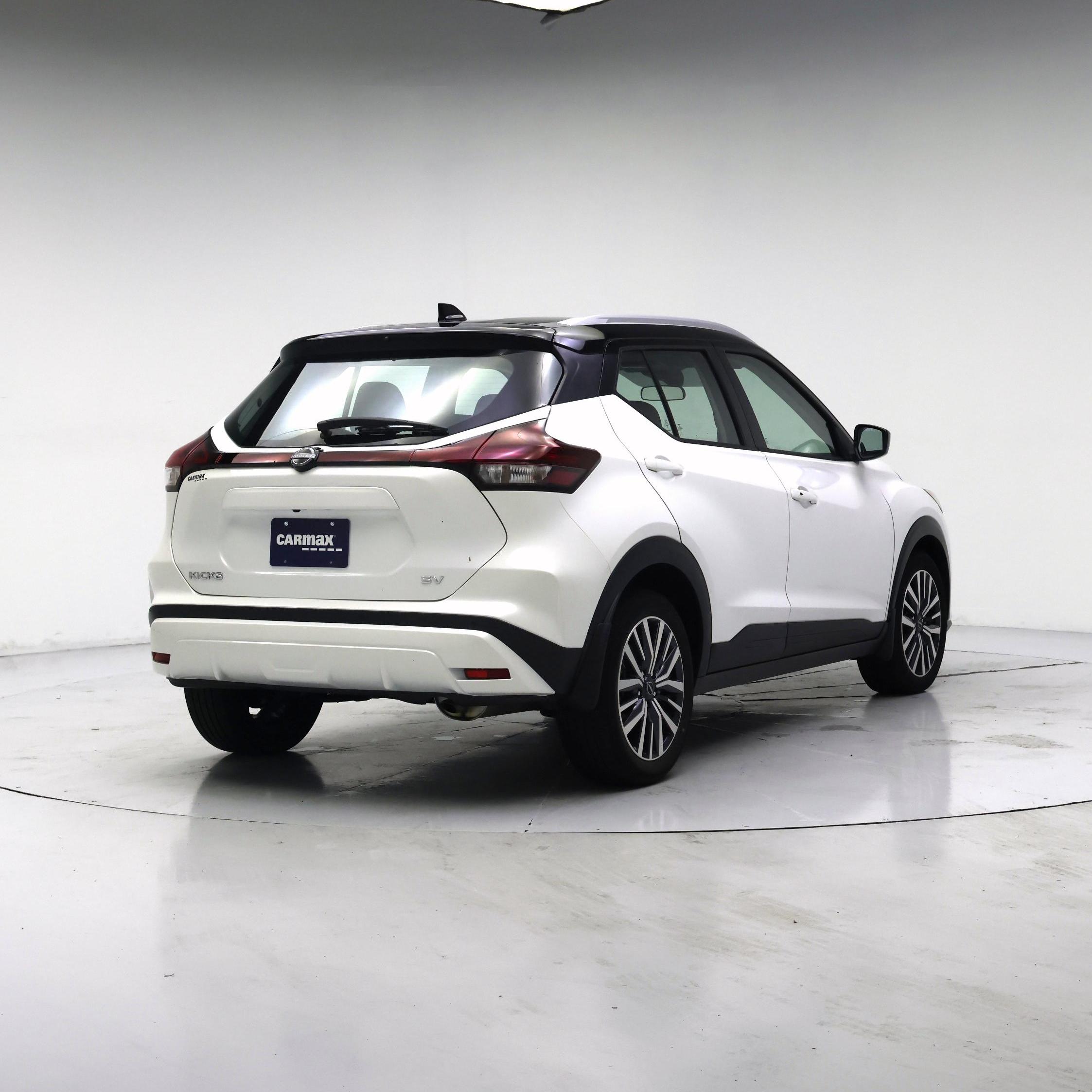 Thumbnail: 2023 Nissan Kicks - 8