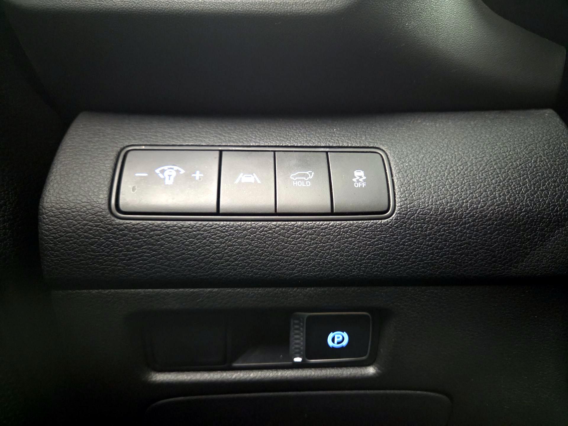 Thumbnail: 2023 Hyundai Santa Fe - 13