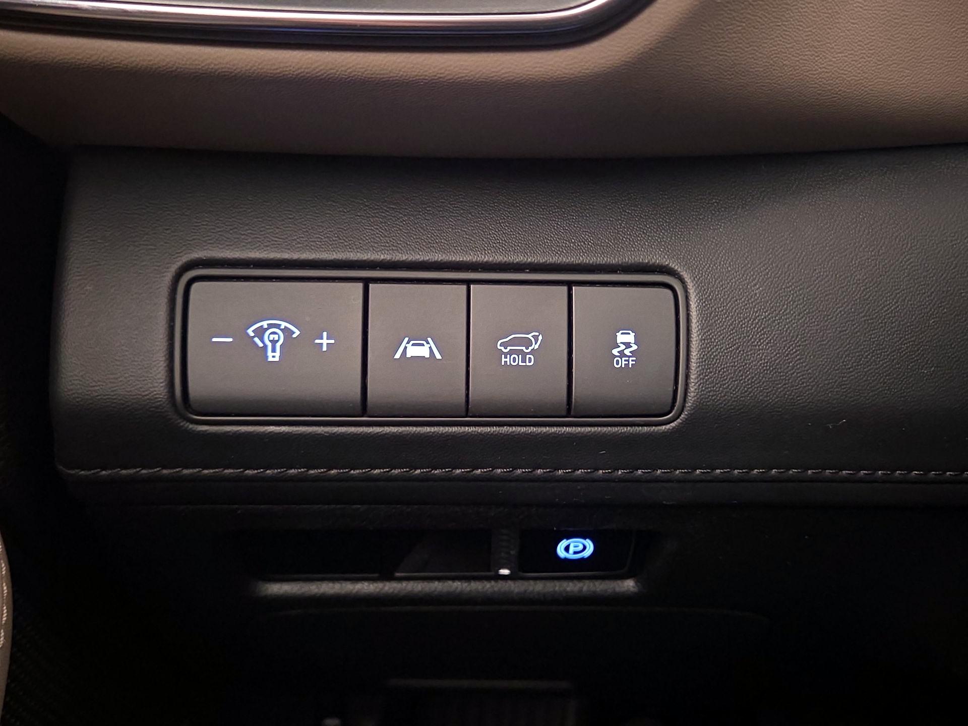 Thumbnail: 2023 Hyundai Santa Fe - 13