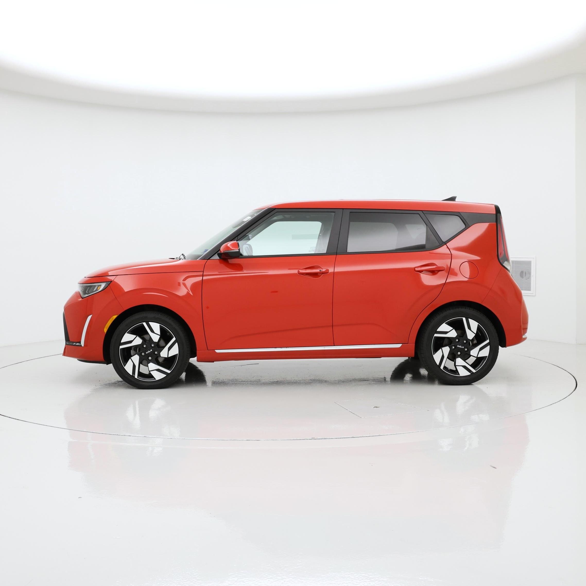 Thumbnail: 2023 Kia Soul - 3