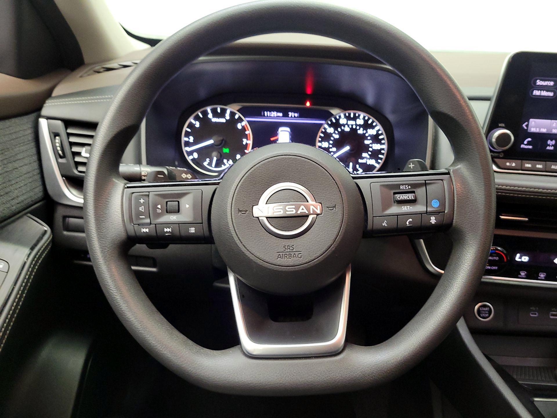 Thumbnail: 2023 Nissan Rogue - 10