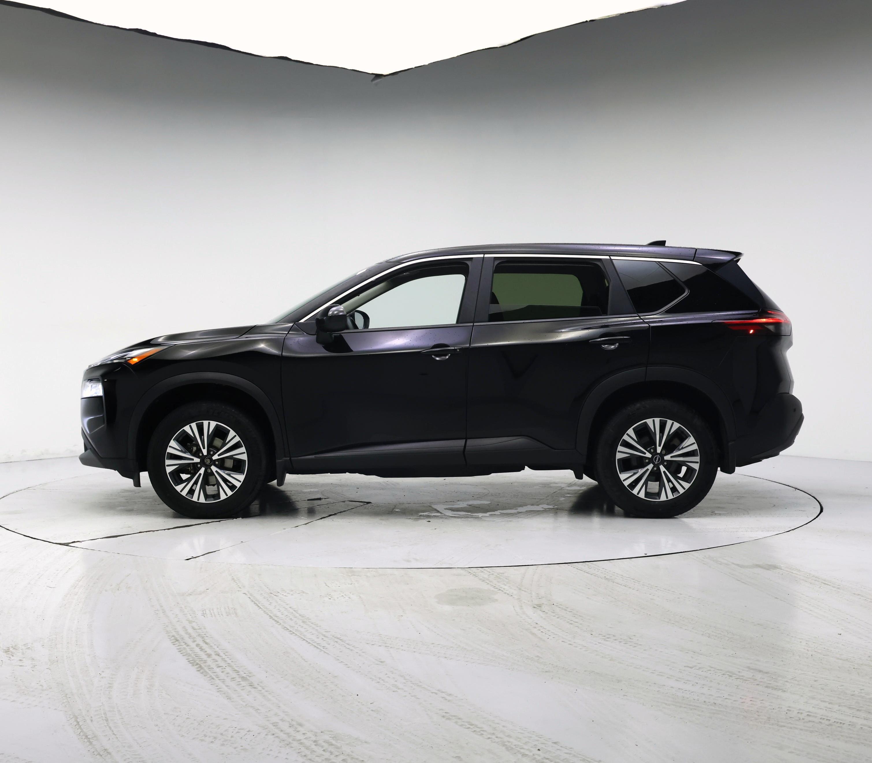 Thumbnail: 2023 Nissan Rogue - 3