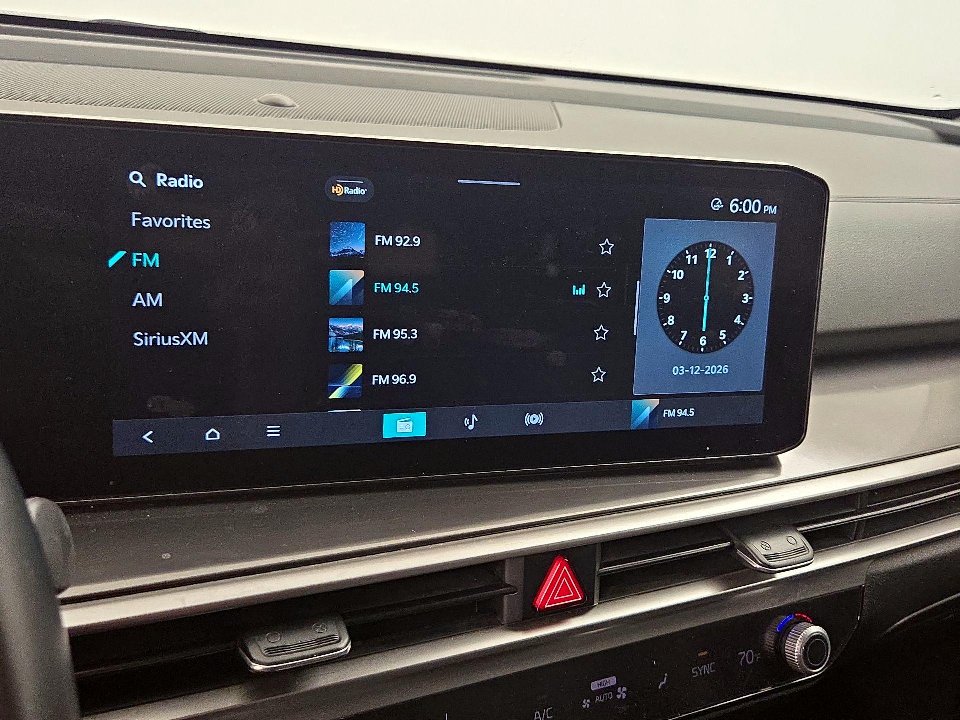 Thumbnail: 2024 Kia Sorento - 16