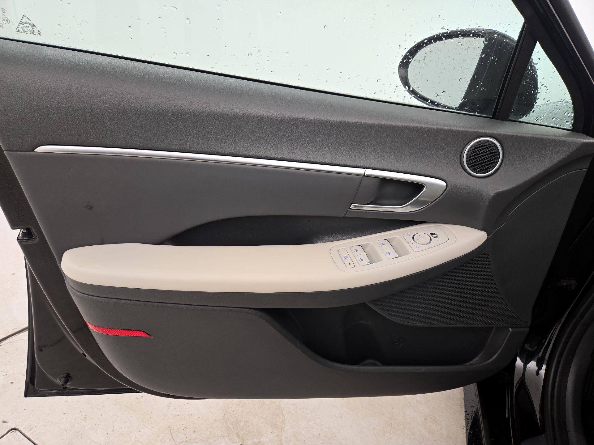 Thumbnail: 2023 Hyundai Sonata - 12