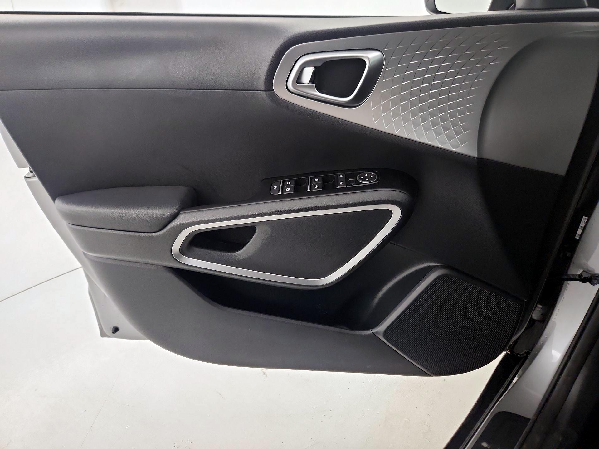 Thumbnail: 2023 Kia Soul - 12