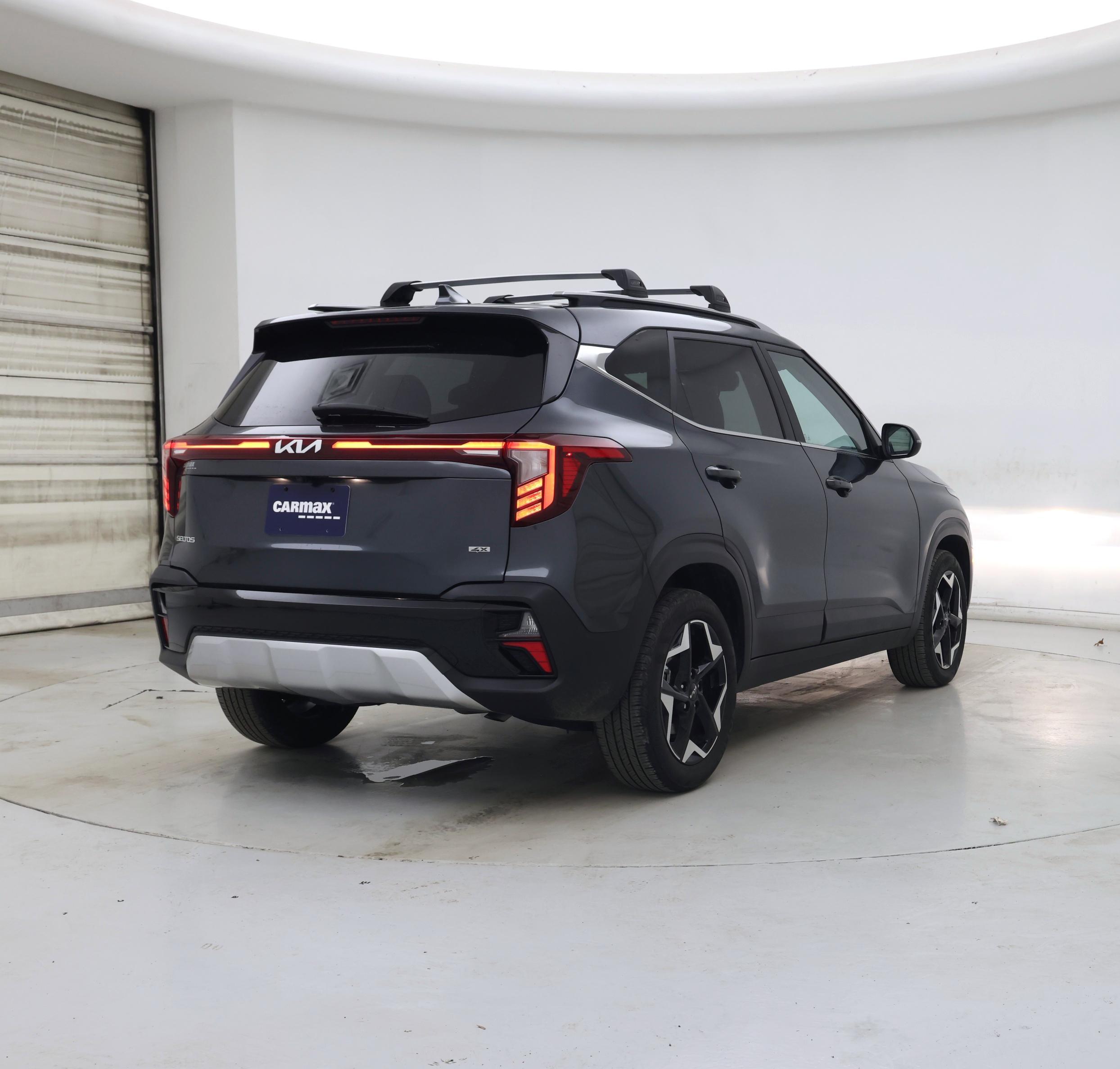 Thumbnail: 2024 Kia Seltos - 8