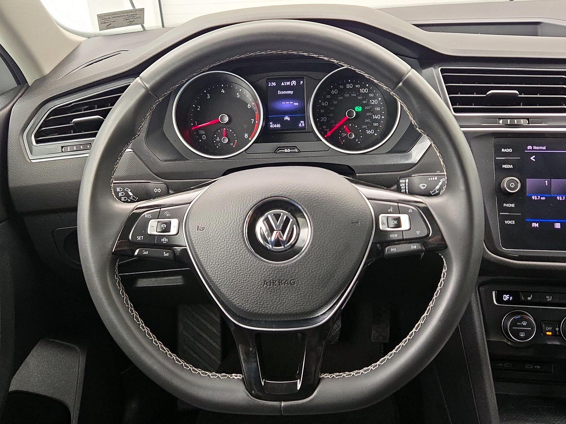 Thumbnail: 2021 Volkswagen Tiguan - 10