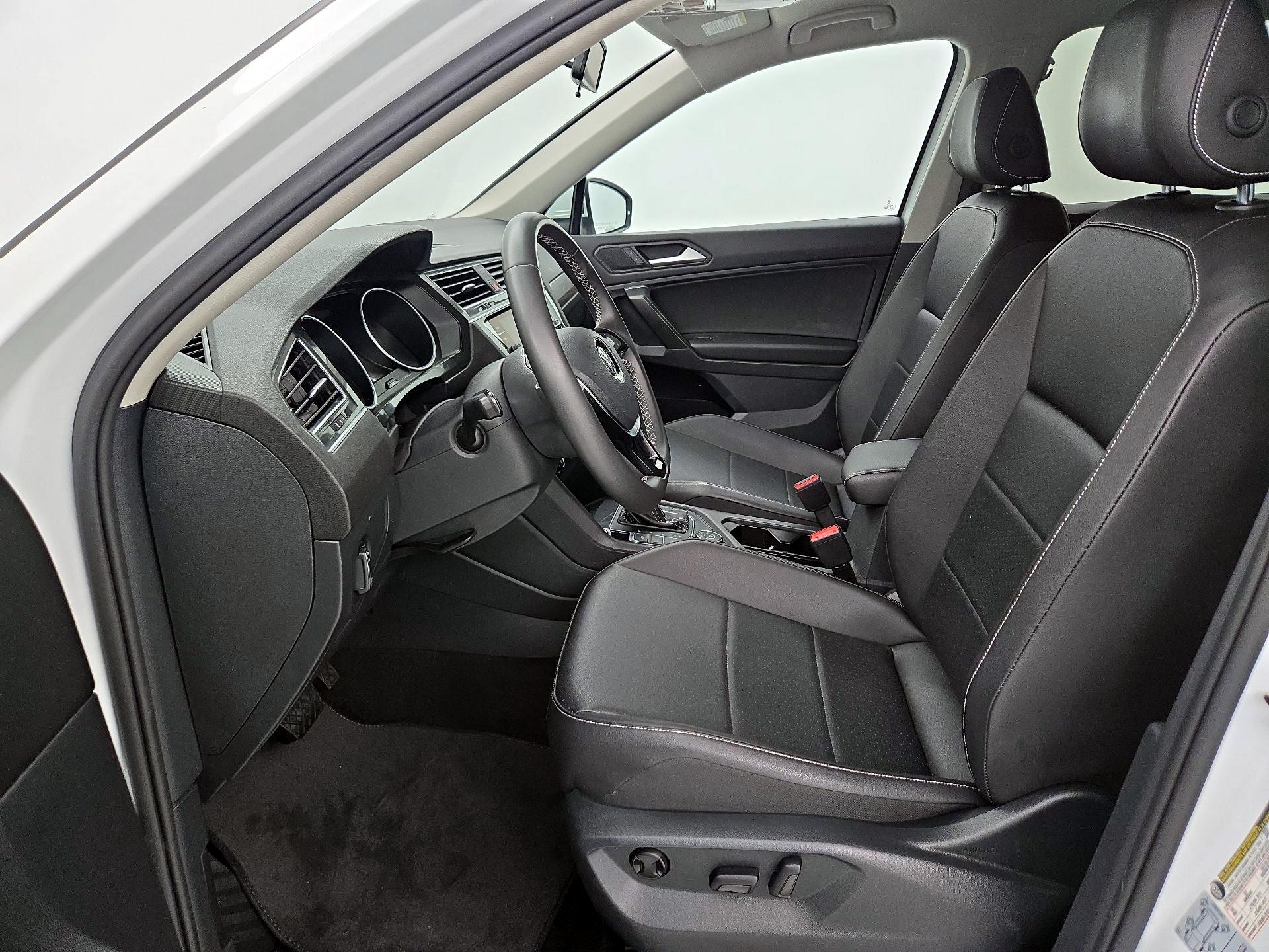 Thumbnail: 2021 Volkswagen Tiguan - 11