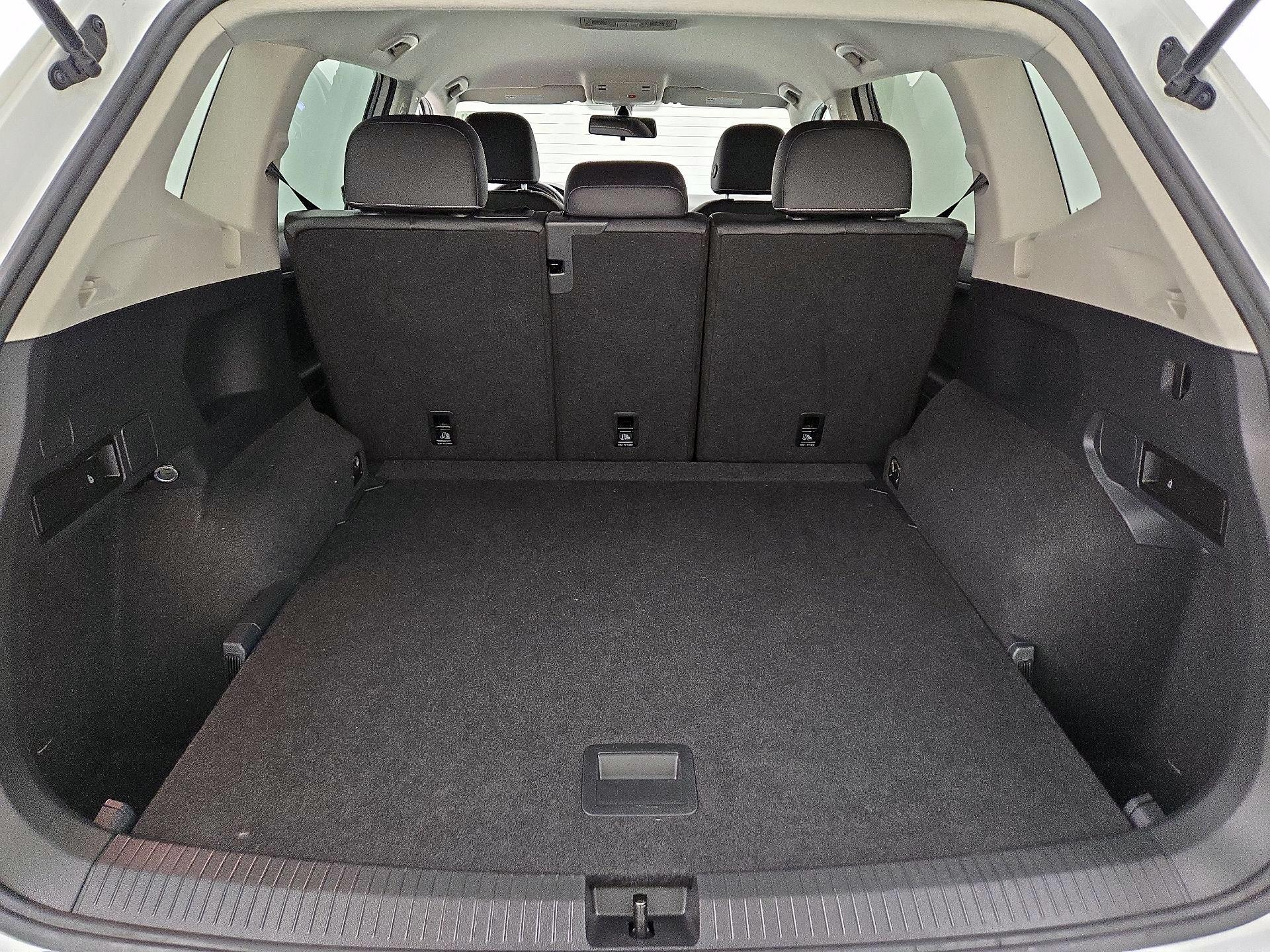 Thumbnail: 2021 Volkswagen Tiguan - 20