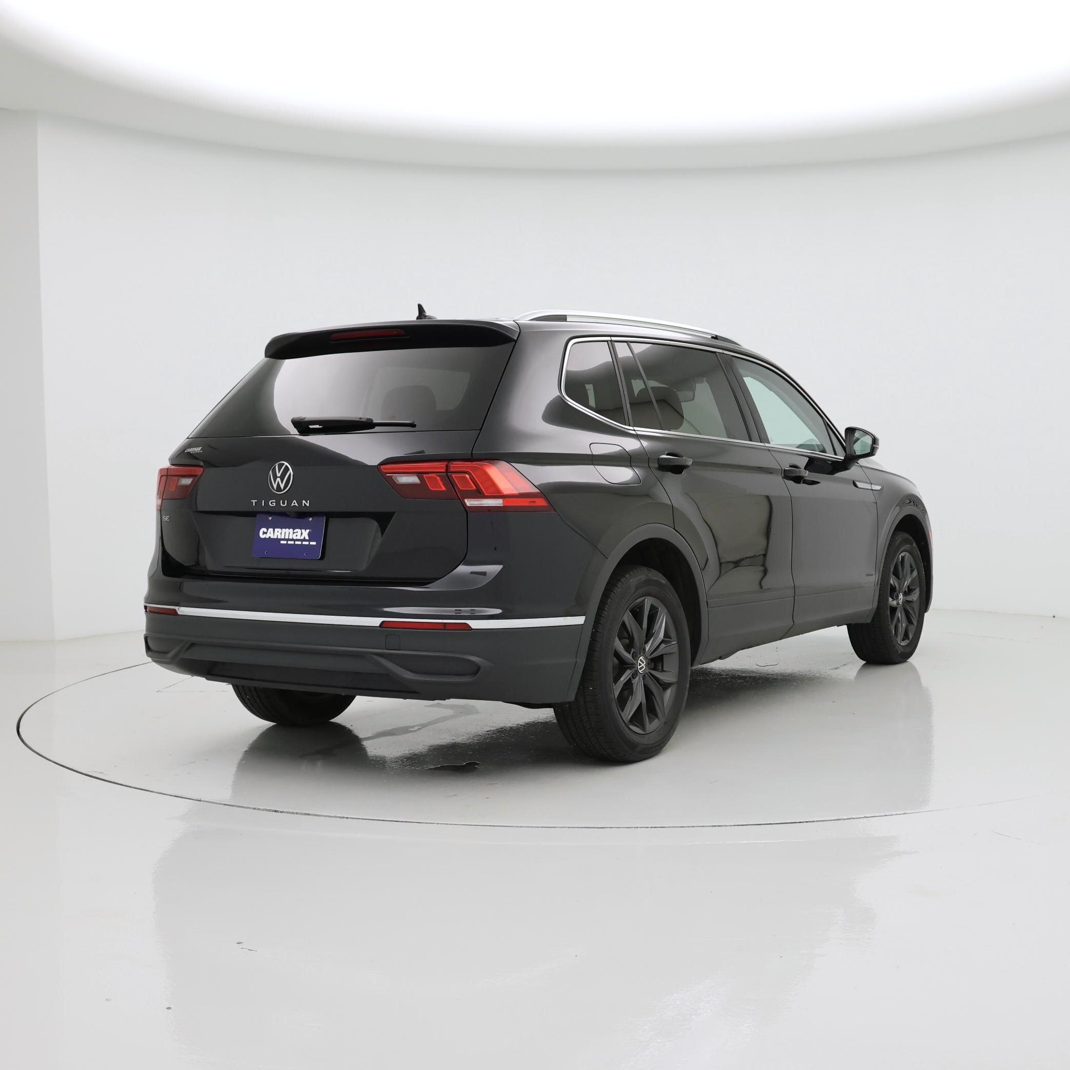 Thumbnail: 2024 Volkswagen Tiguan - 8