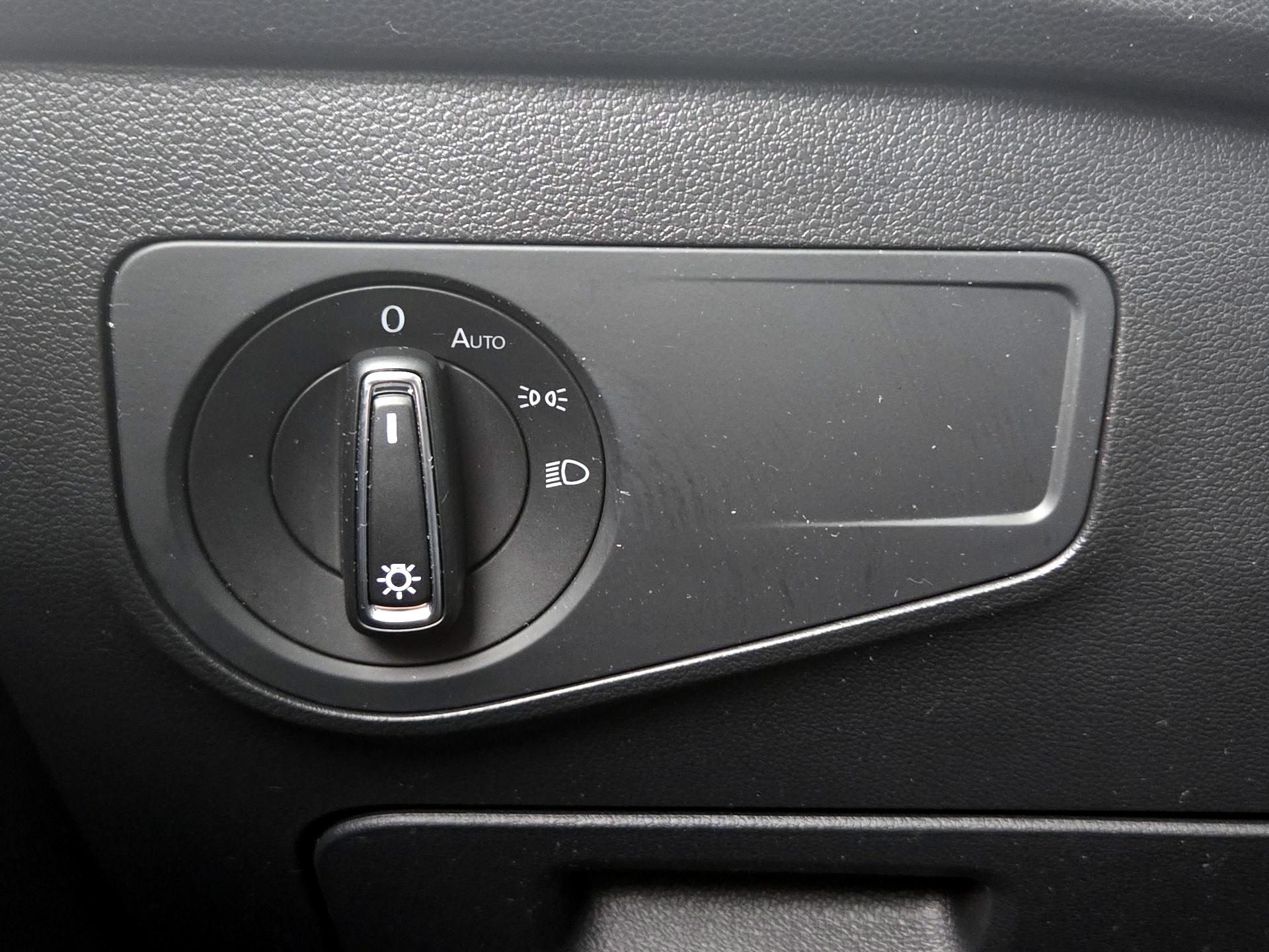 Thumbnail: 2022 Volkswagen Tiguan - 13