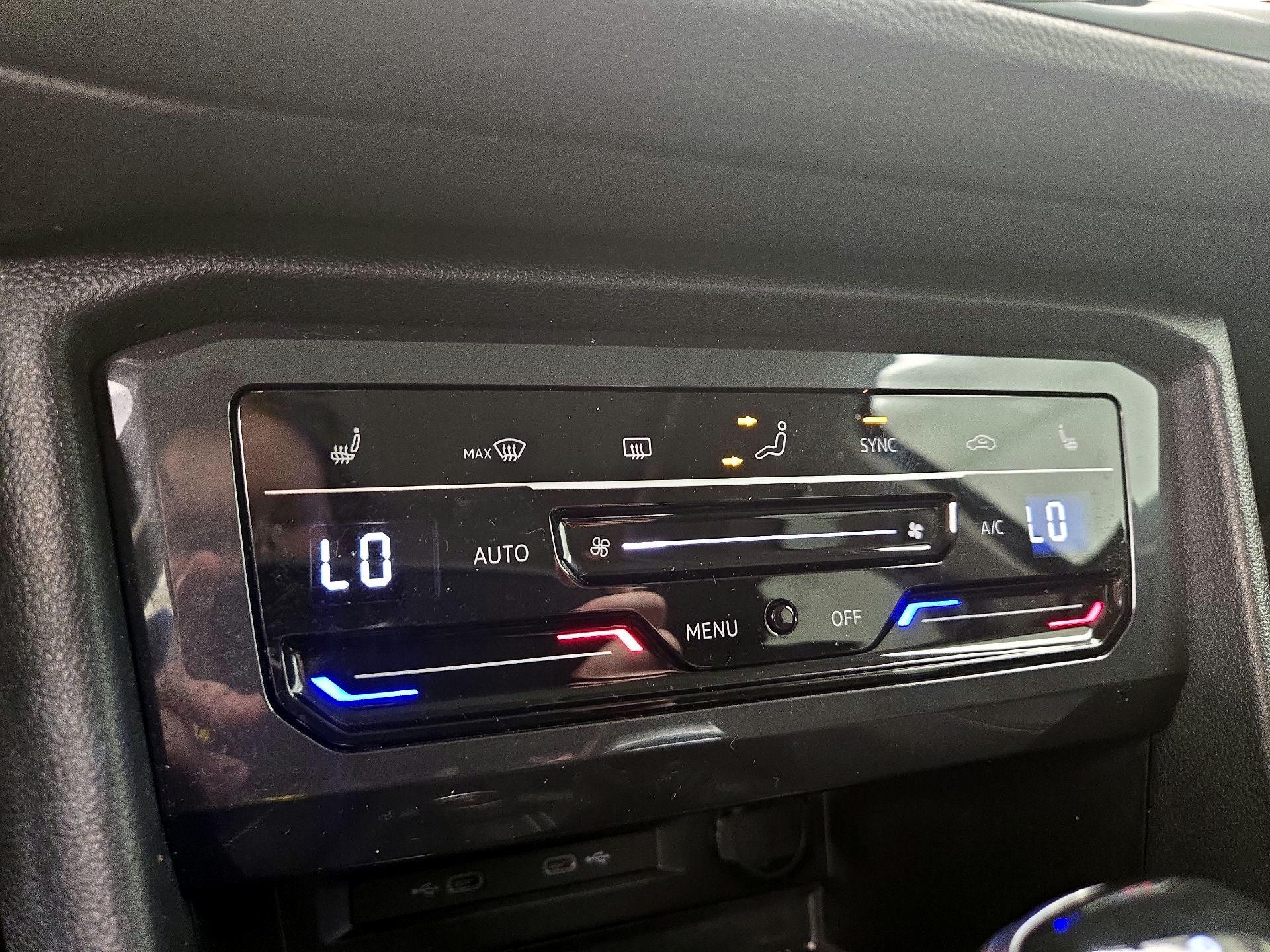 Thumbnail: 2022 Volkswagen Tiguan - 16