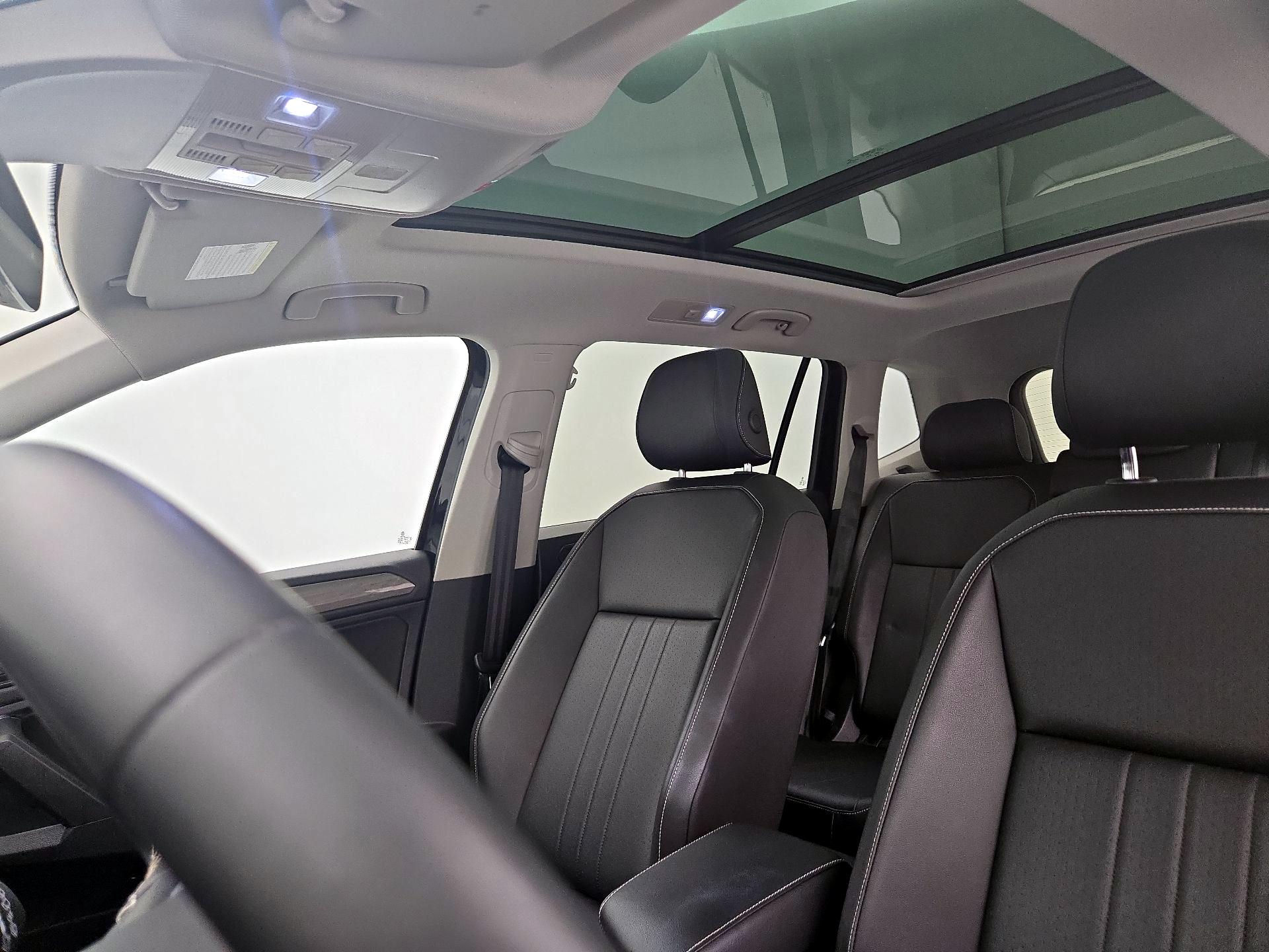 Thumbnail: 2022 Volkswagen Tiguan - 19