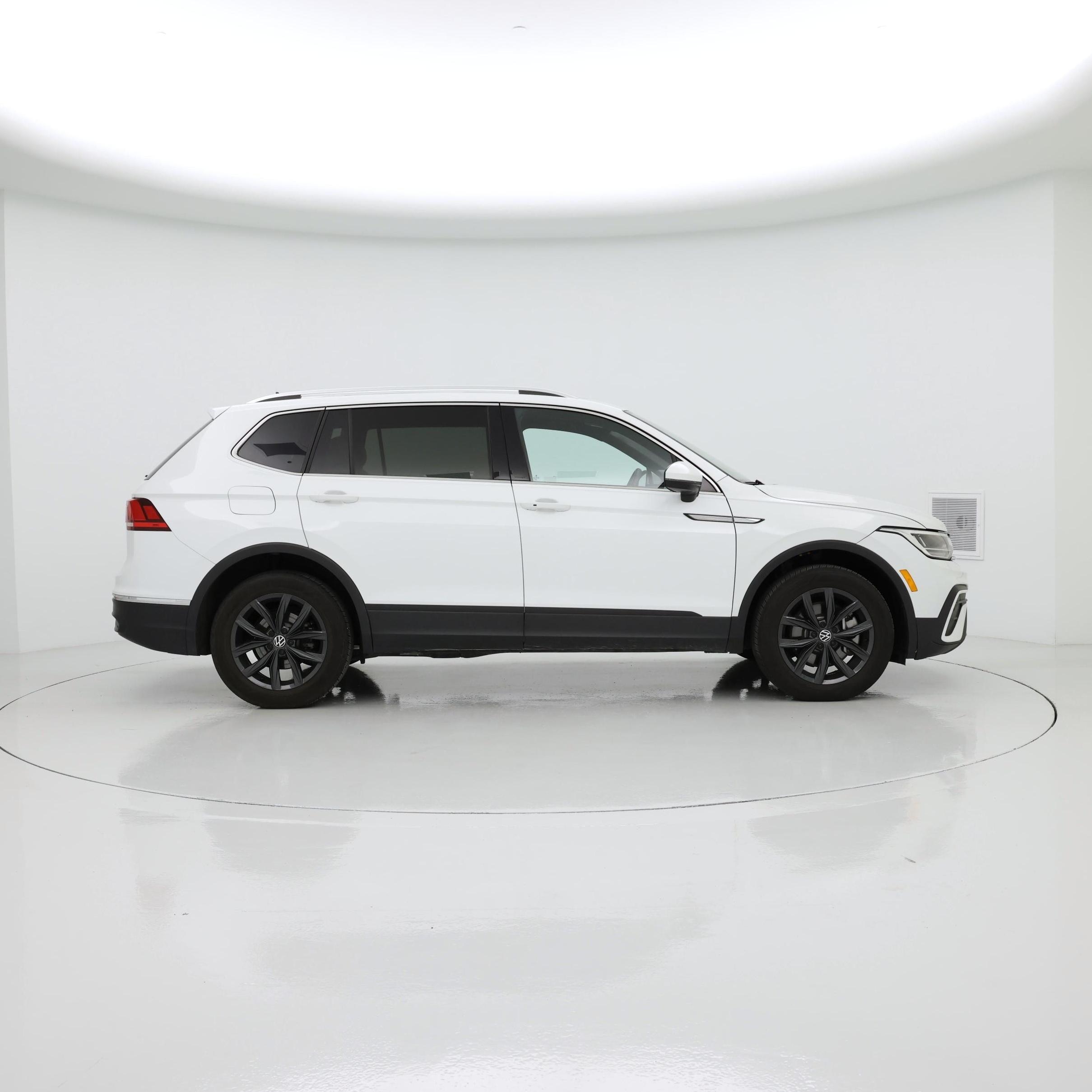 Thumbnail: 2024 Volkswagen Tiguan - 7