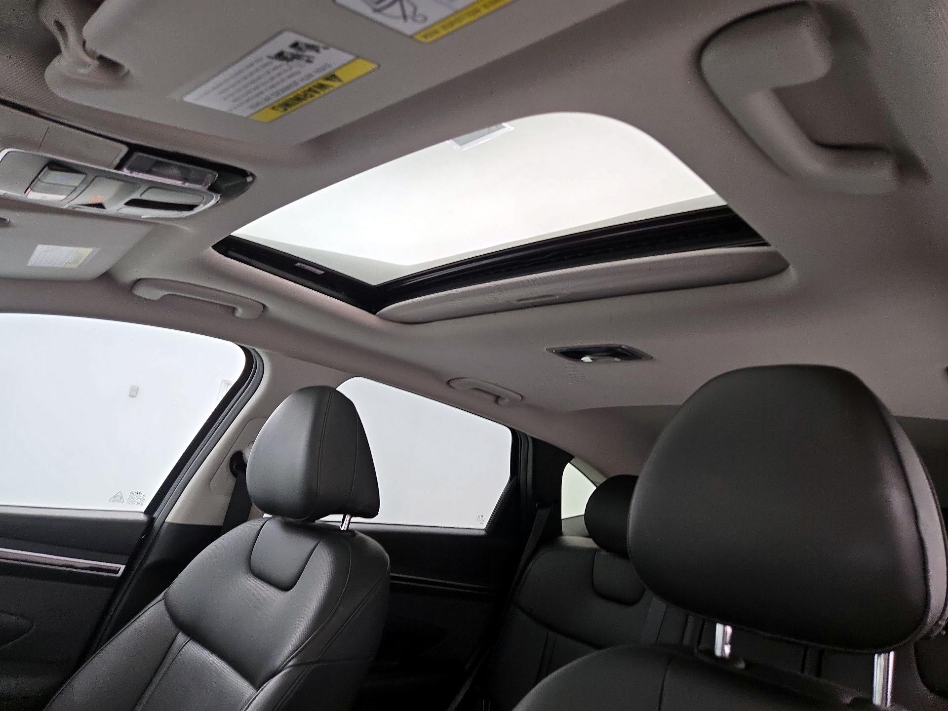 Thumbnail: 2023 Hyundai Tucson - 19