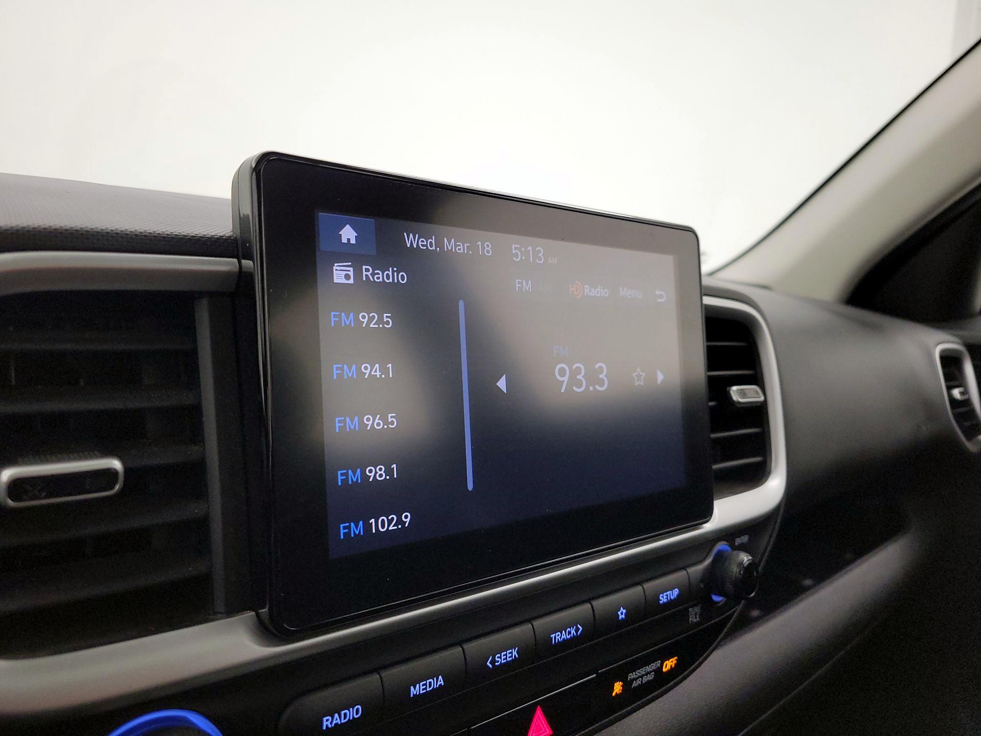 Thumbnail: 2023 Hyundai Venue - 15